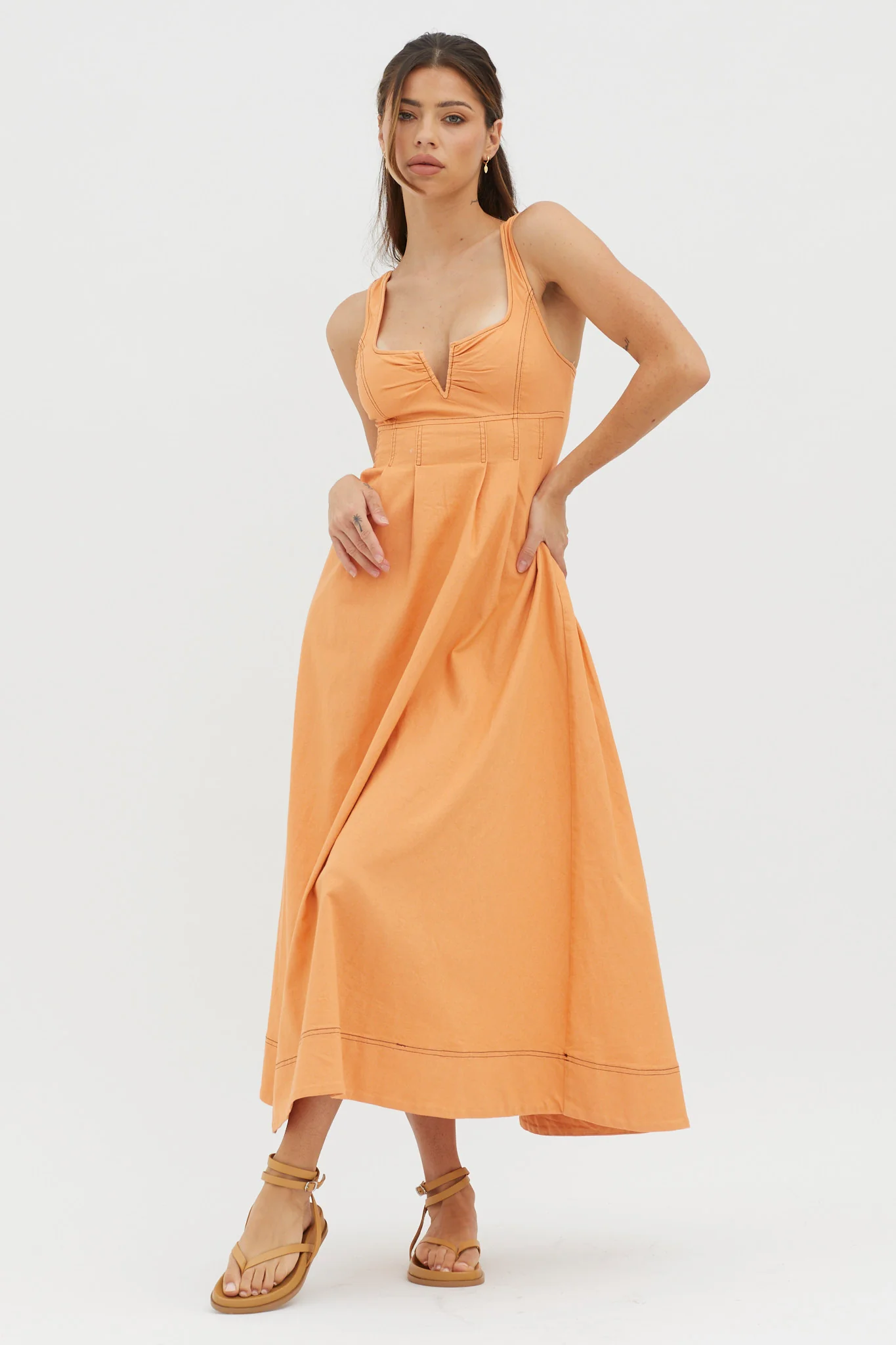 Isadore V-Bust Midi Dress Mango - Sonourner