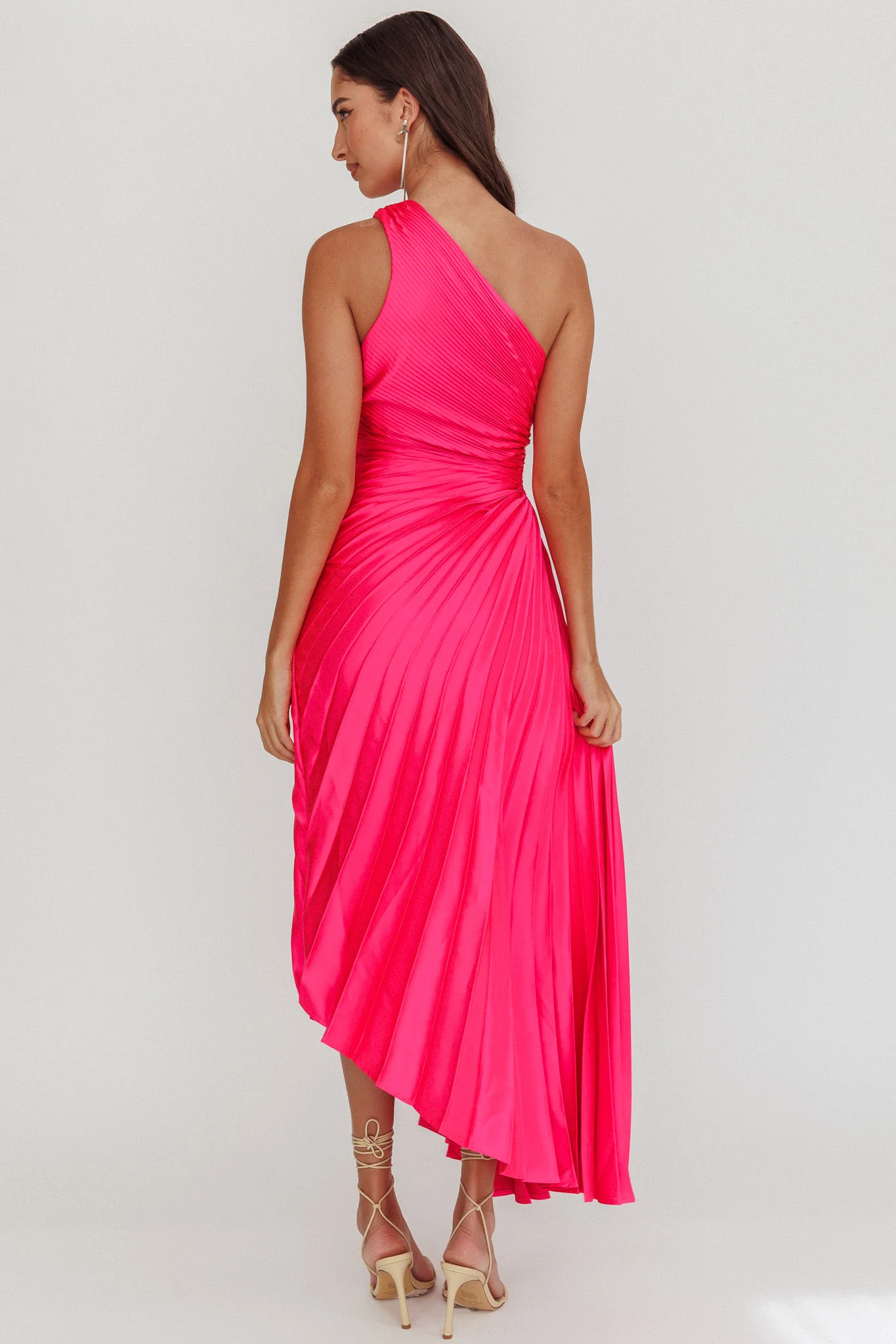 Brooklynn One-Shoulder Accordion Pleat Satin Midi Dress Fuchsia - Sonourner