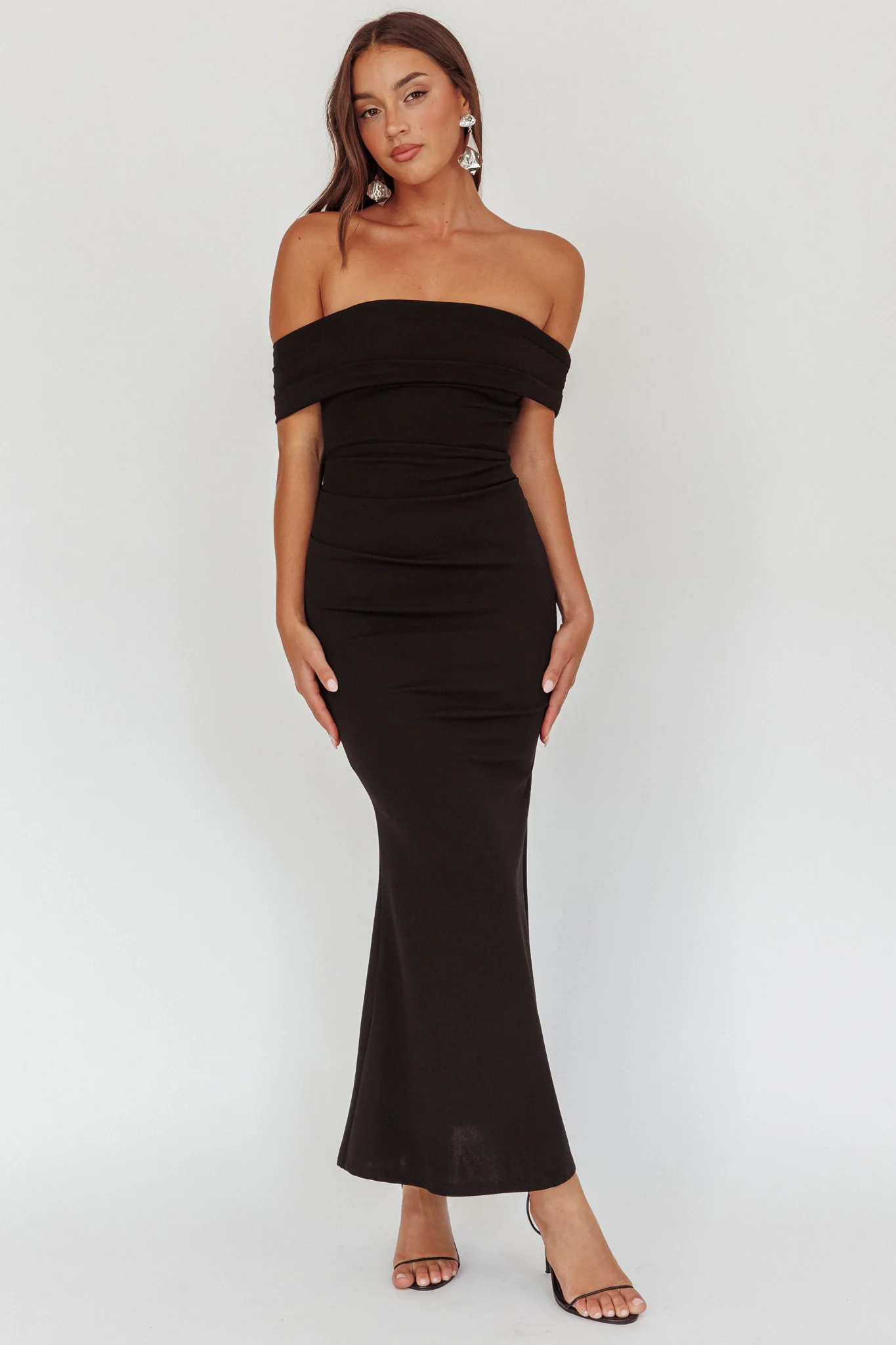 Dancing Queens Bow Back Maxi Dress Black - Sonourner