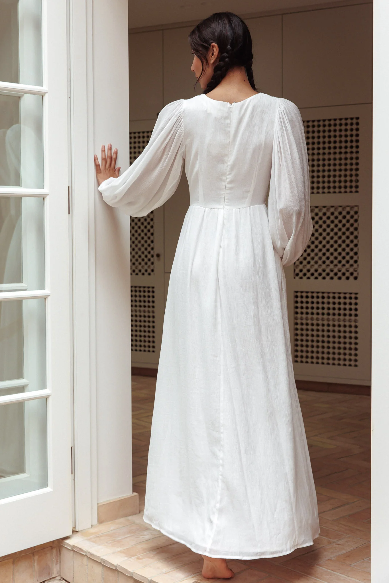 Jessalynn Cut-Out Long Sleeve Maxi Dress White - Sonourner