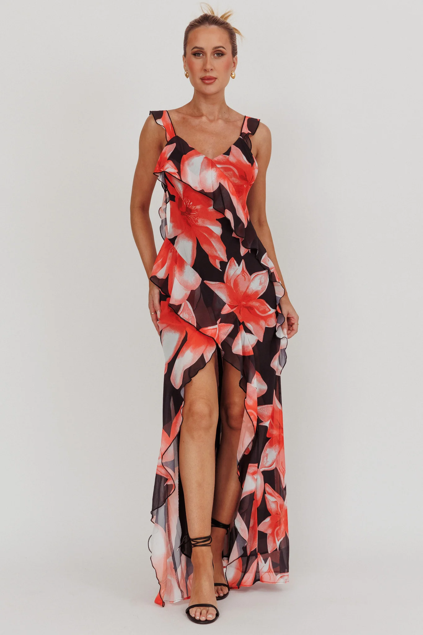 Joyride Floral Ruffle Maxi Dress Black/Red - Sonourner