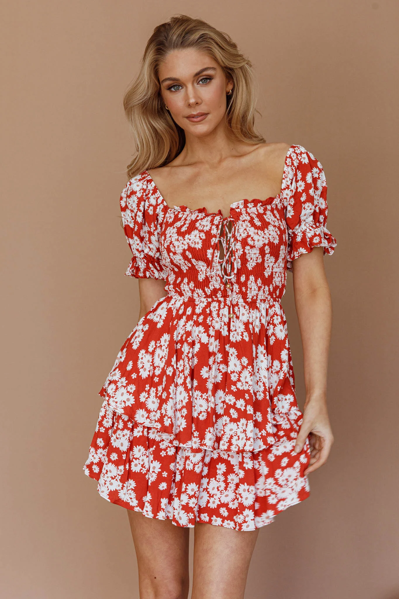 Buongiorno Bella Shirred Lace Up Mini Dress Floral Red - Sonourner