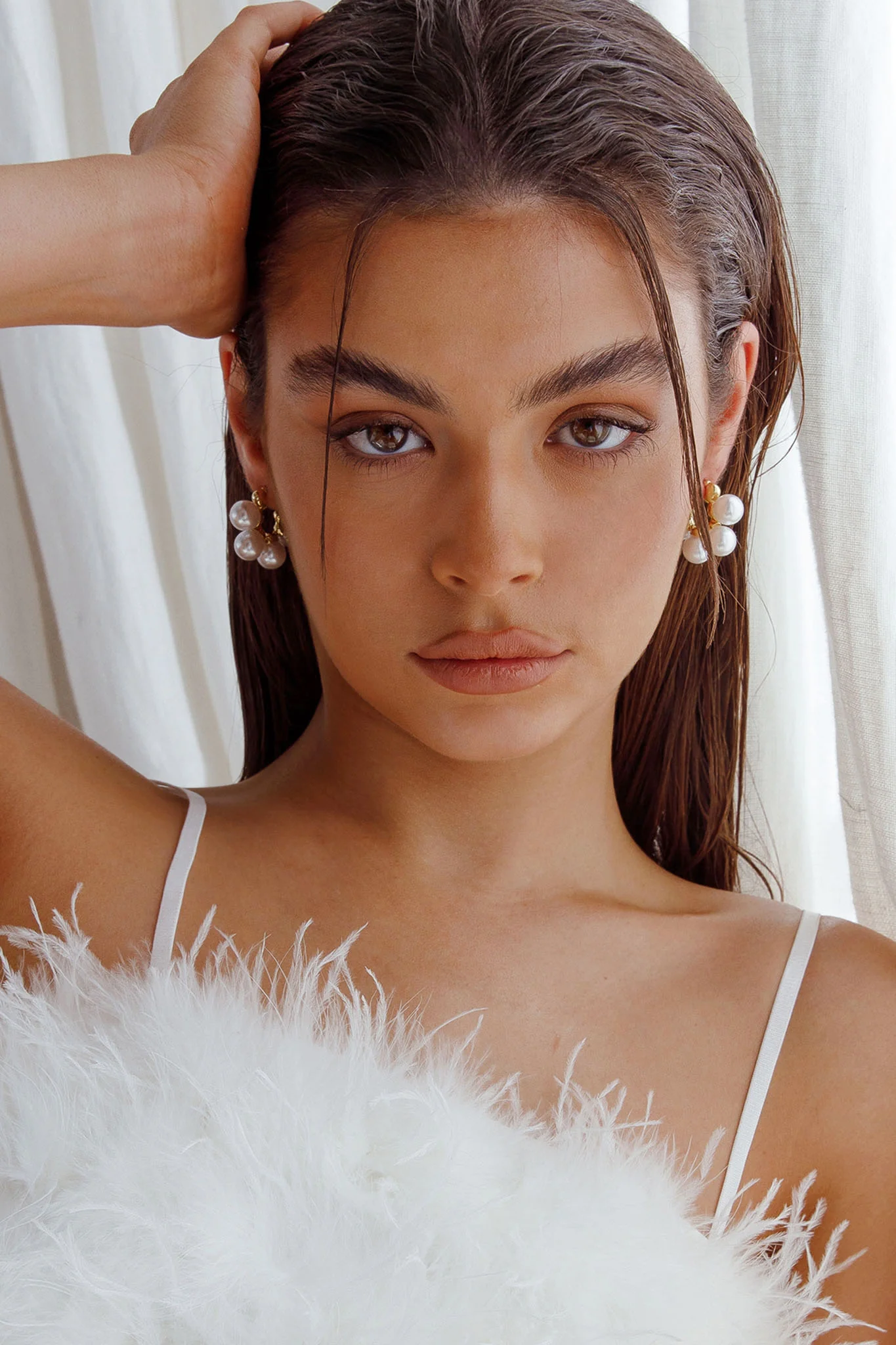 St Tropez Pearl Hoop Earrings Gold - Sonourner