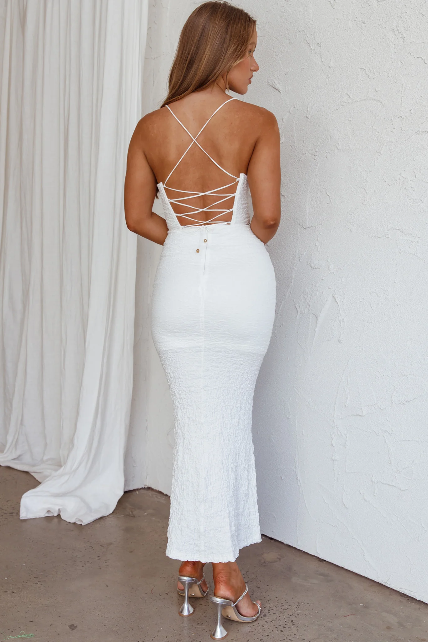 Nouveau U-Neckline Midi Dress White - Sonourner