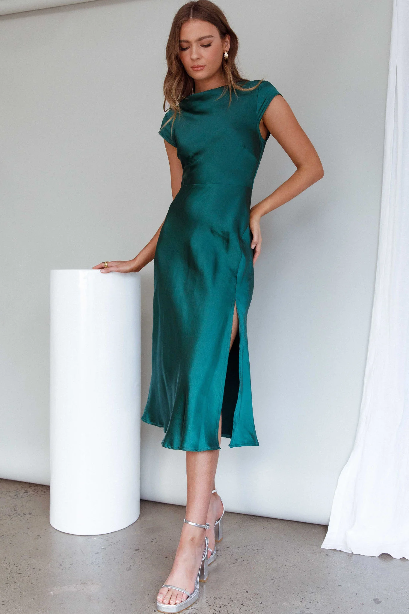 Lucinda Twist Back Midi Dress Jade - Sonourner