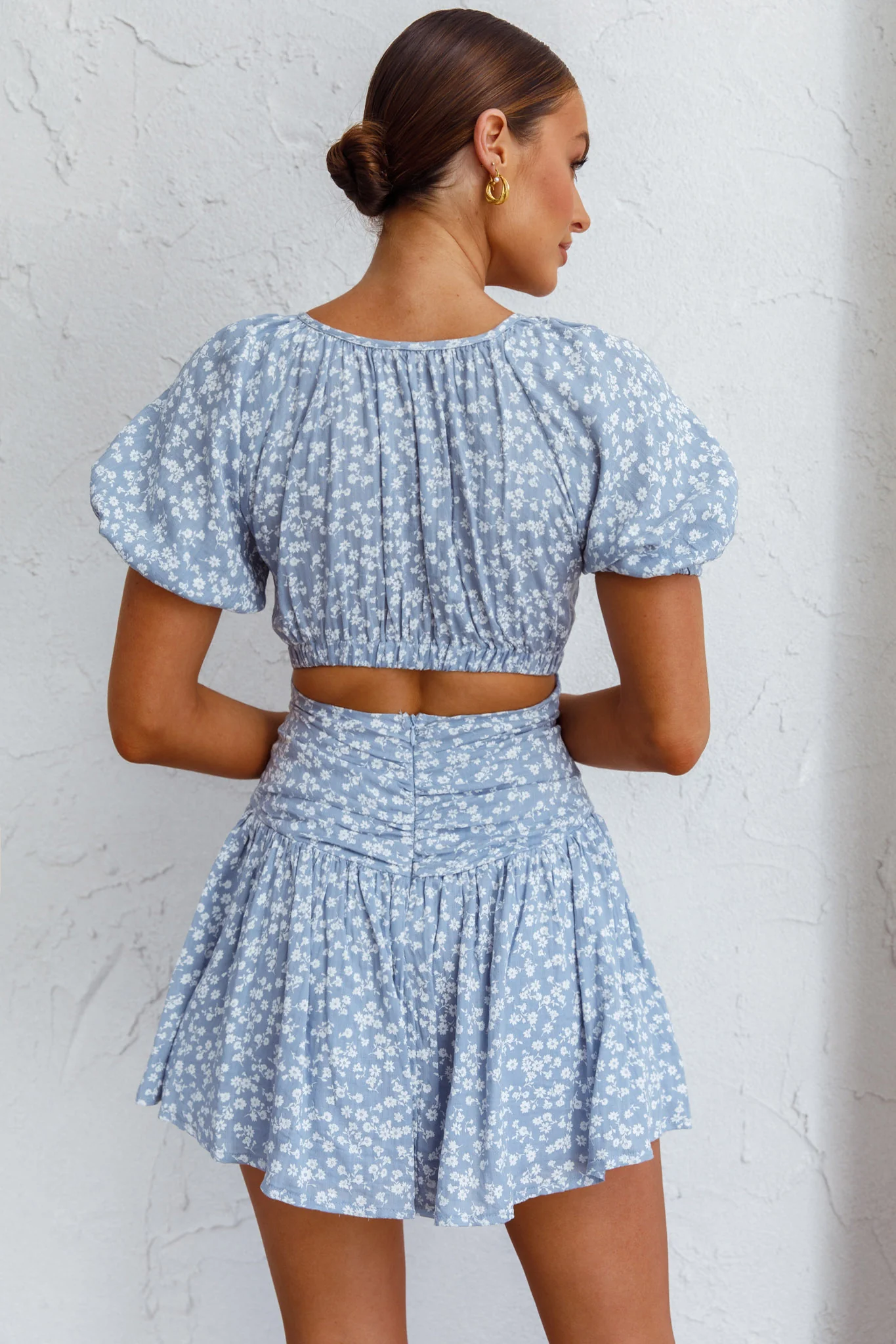 Your Moment Cut-Out Waist Dress Floral Blue - Sonourner