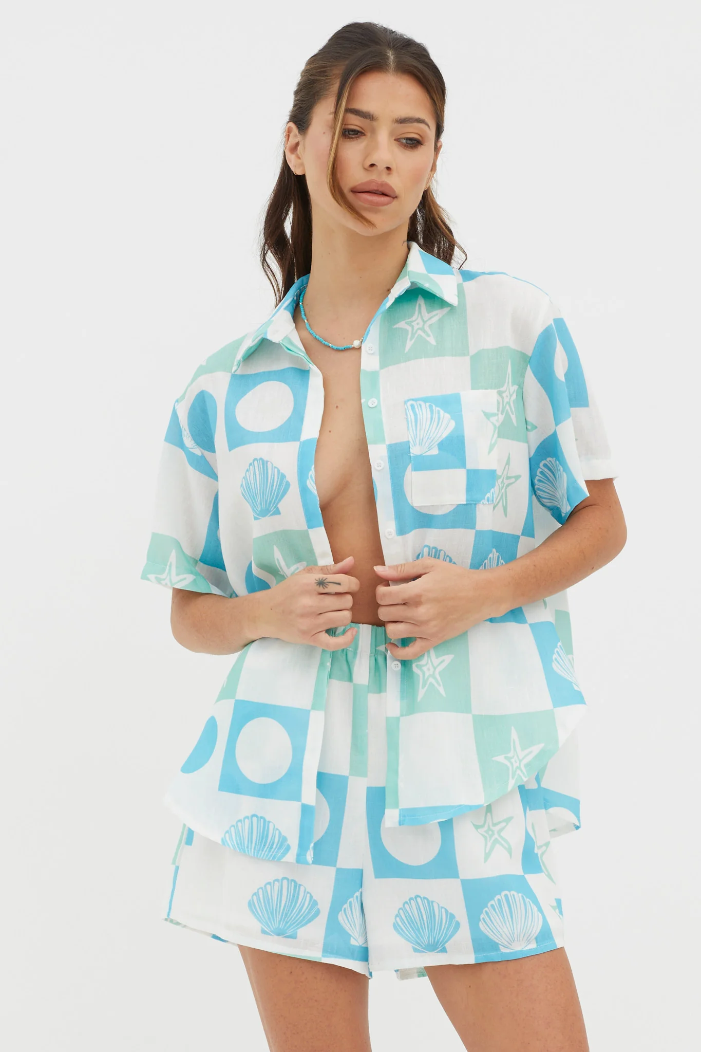 Just A Hunch Shorts Shell Print Green Multi - Sonourner