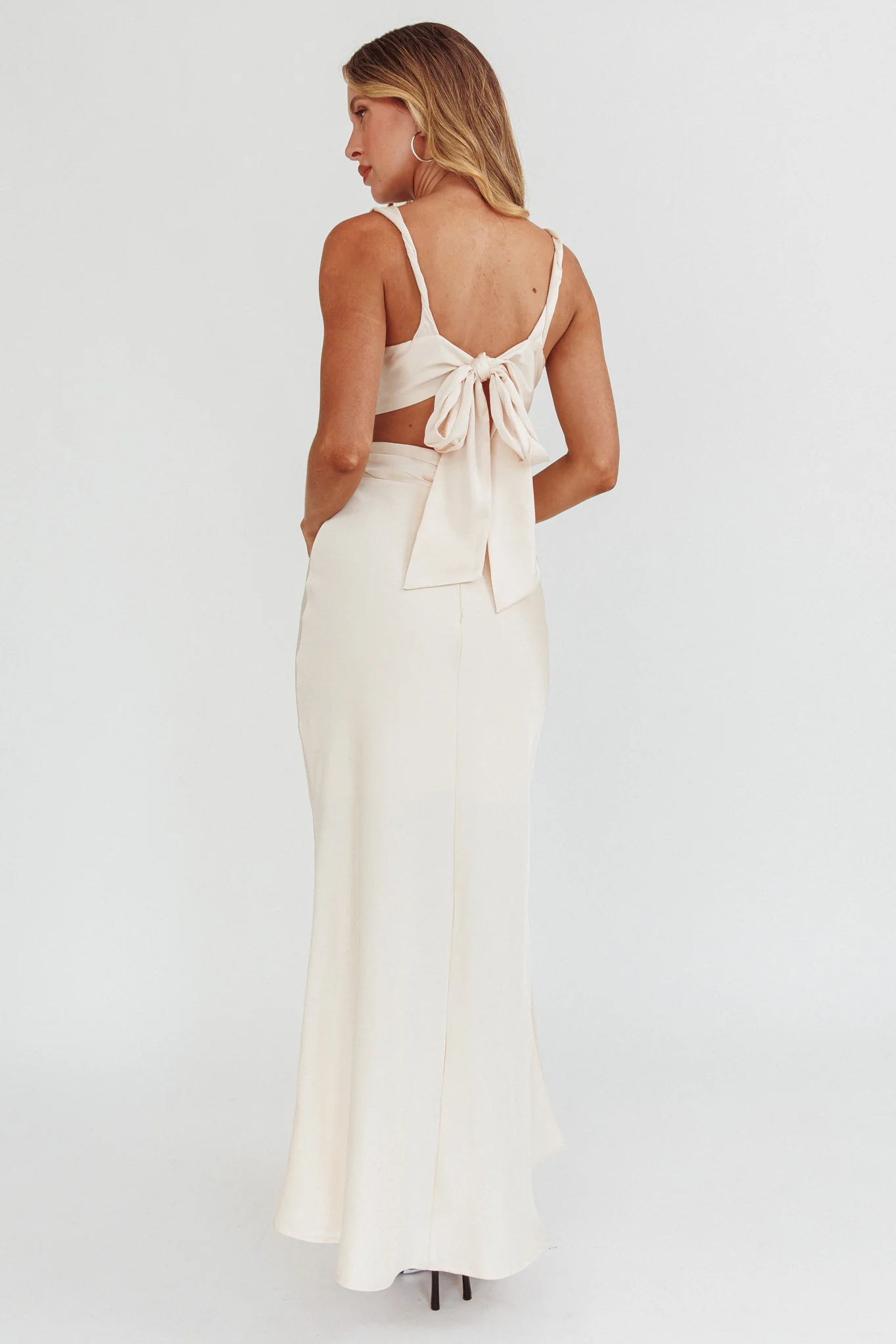Harper Cut-Out Bow Back Maxi Dress Oyster - Sonourner