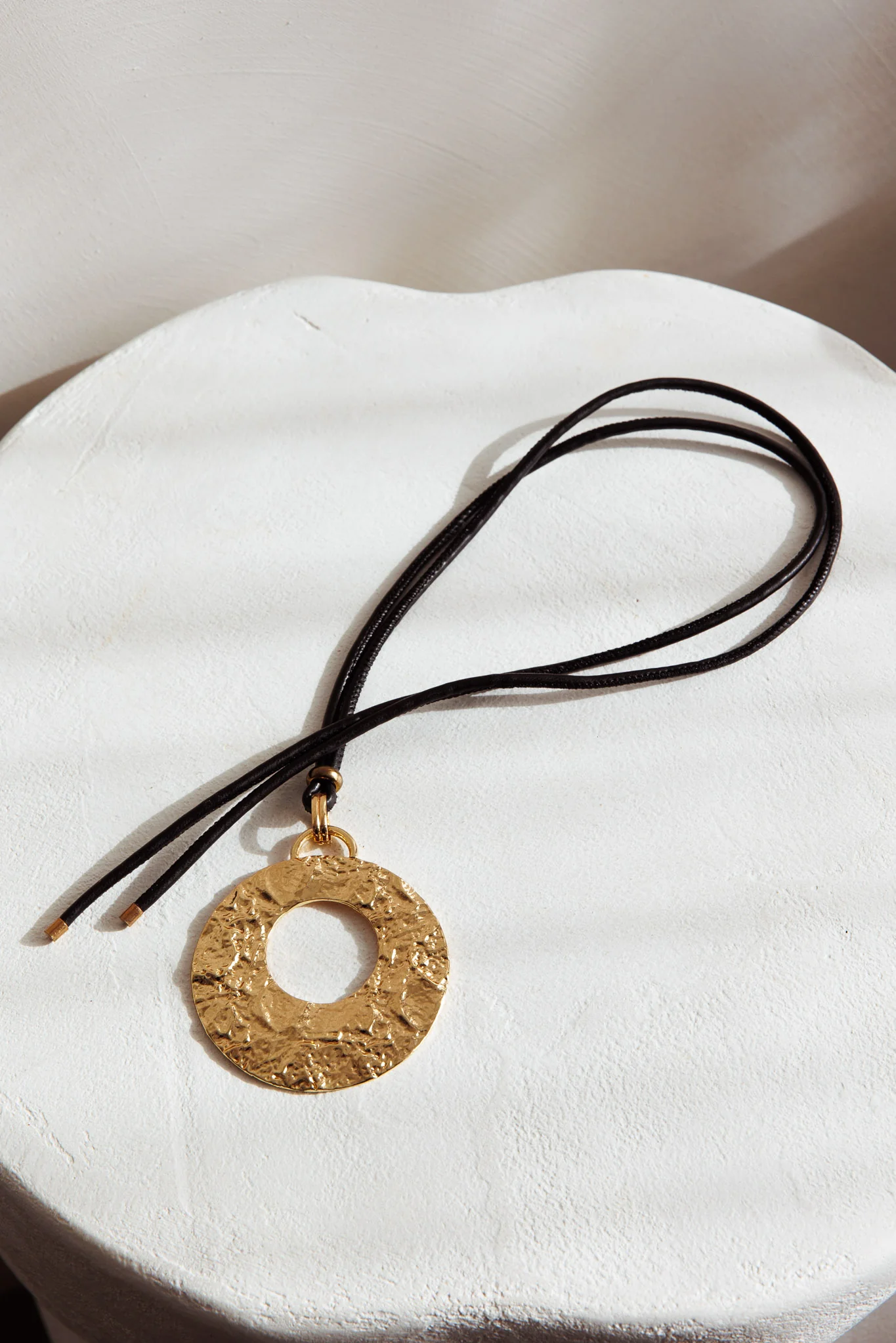 Hometown Textured Round Pendant Necklace Gold - Sonourner