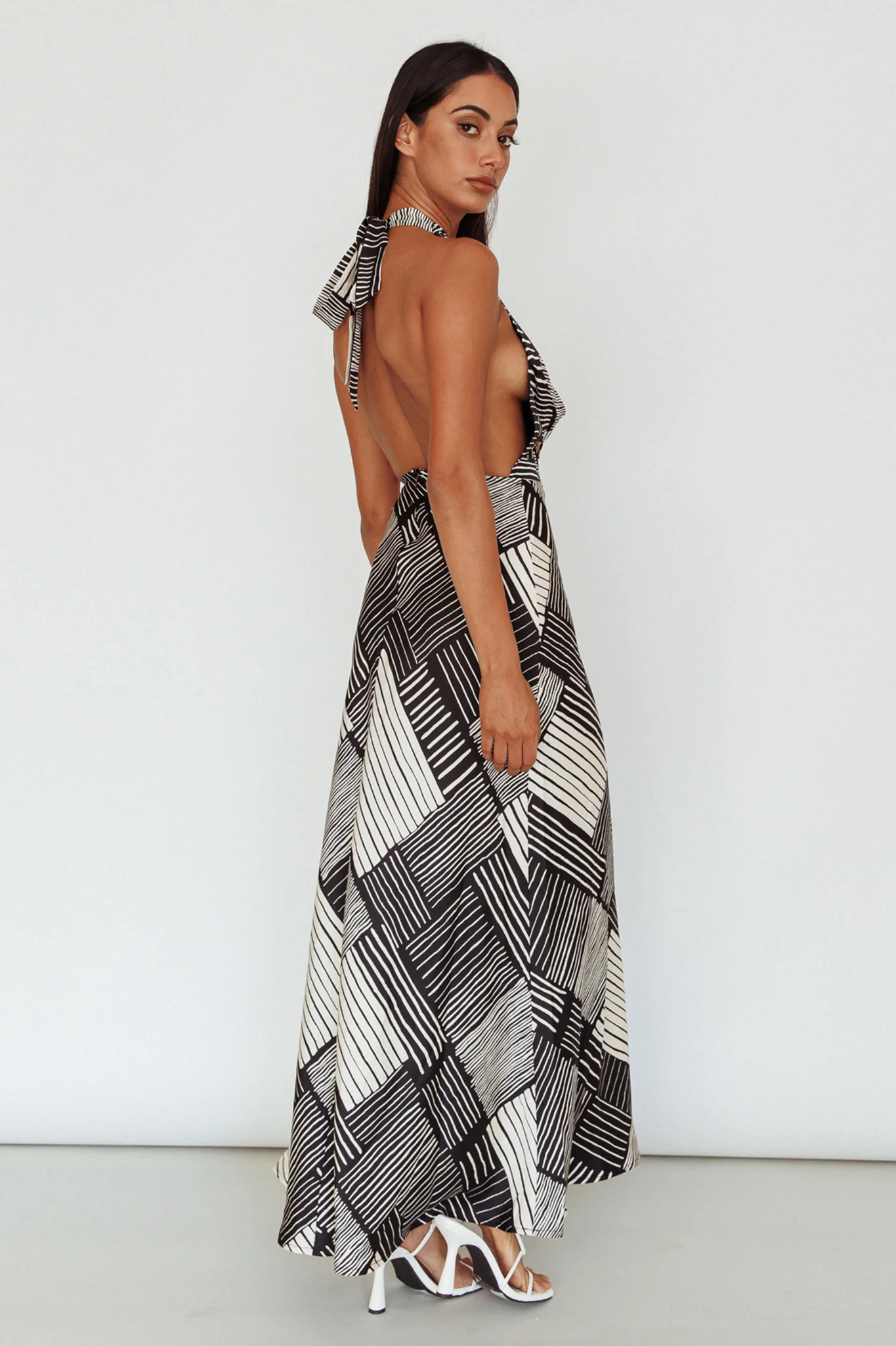 Kailie Halterneck Midi Dress Crosshatch Black - Sonourner