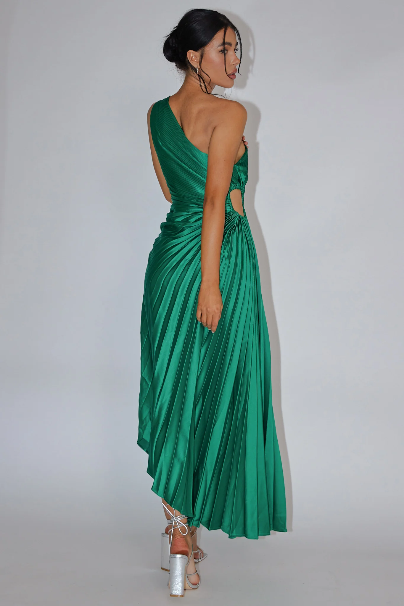 Brooklynn One-Shoulder Accordion Pleat Dress Kelly Green - Sonourner
