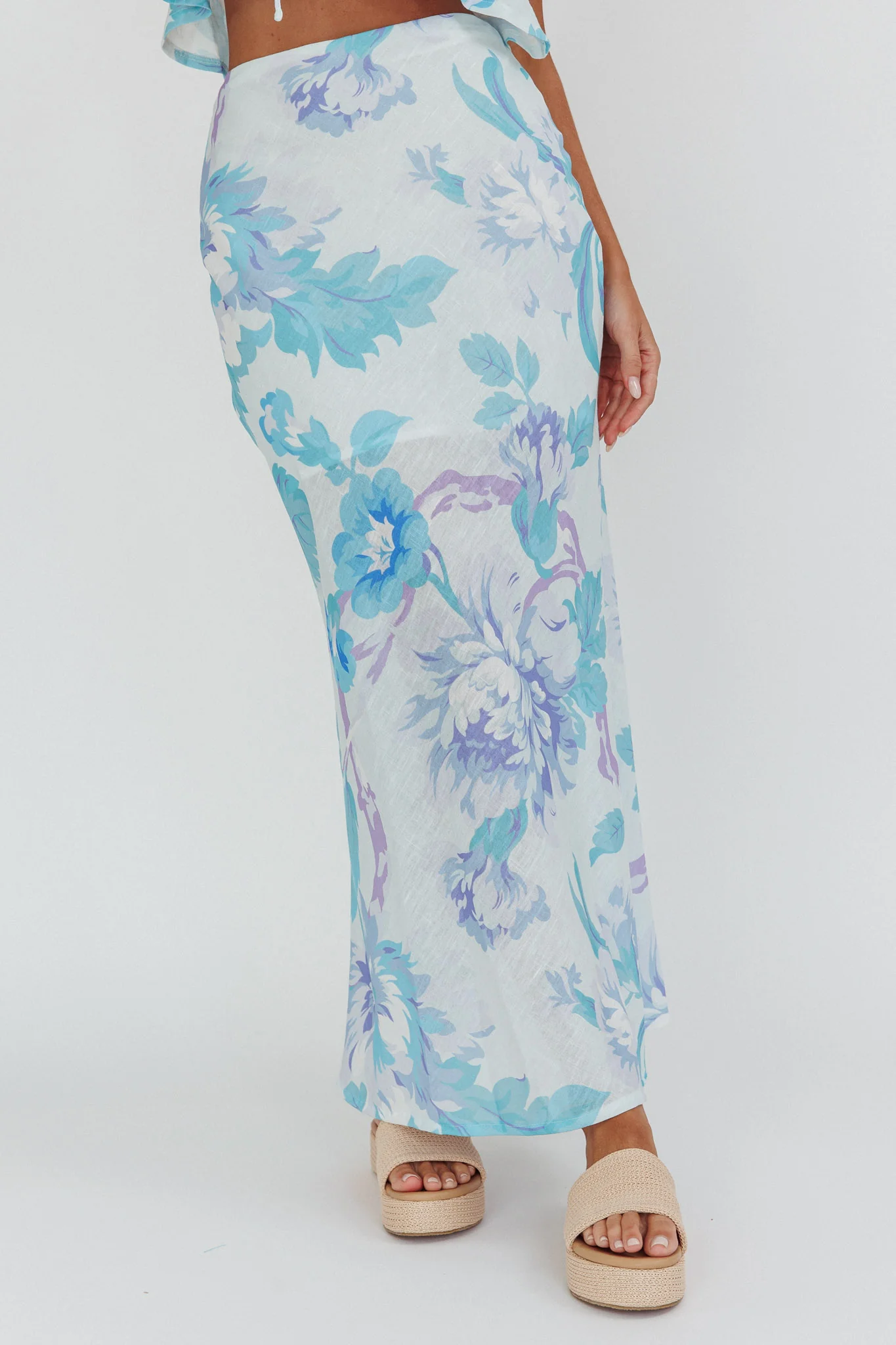 La Vie Floral Maxi Skirt Floral Blue - Sonourner