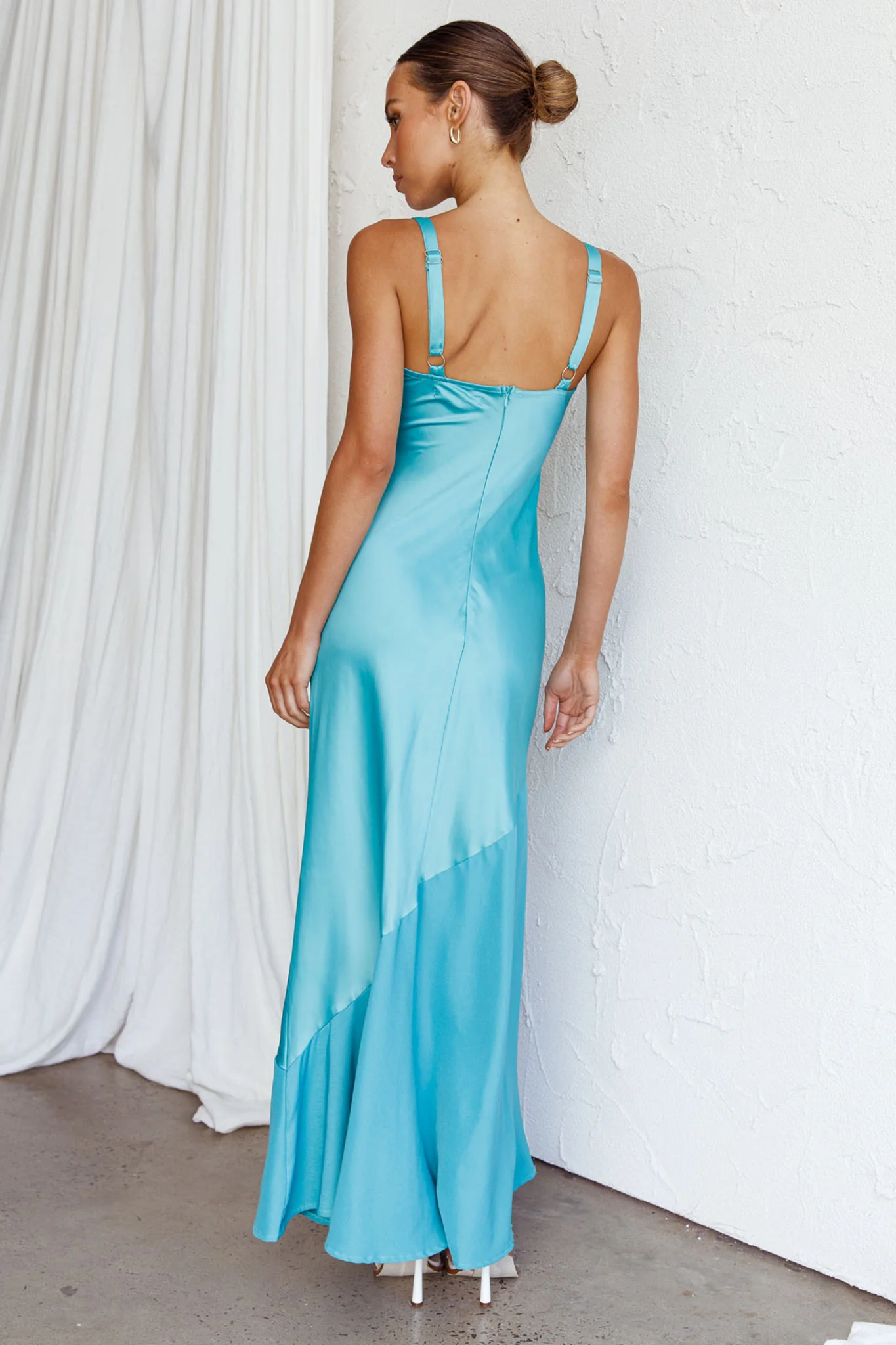 Front Row Scoop Neck Midi Dress Teal - Sonourner