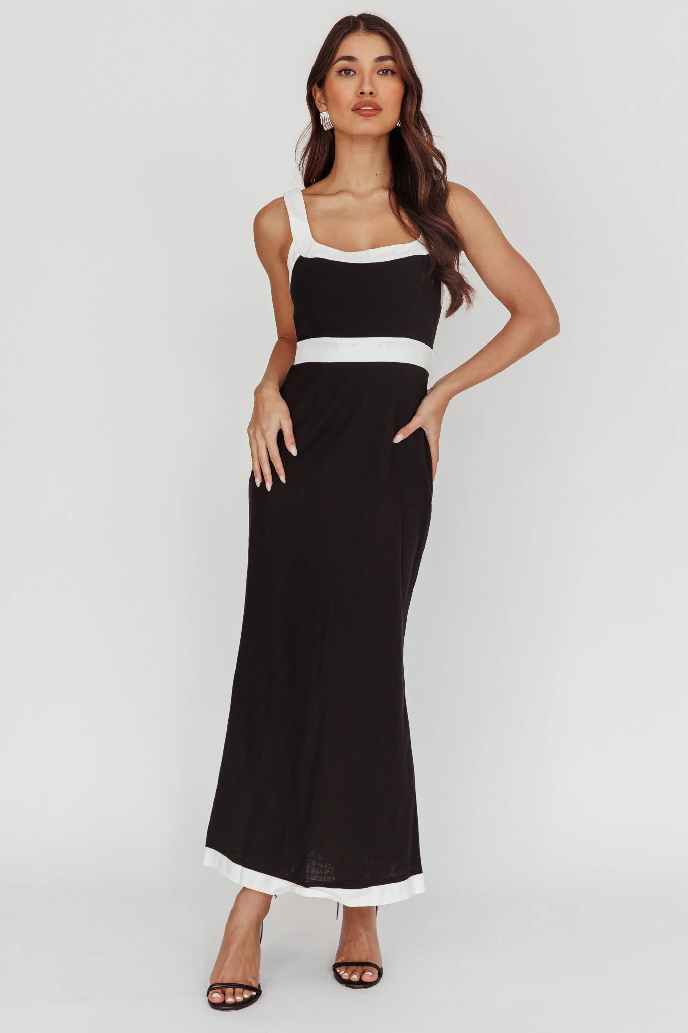Trust Contrast Maxi Dress Black - Sonourner