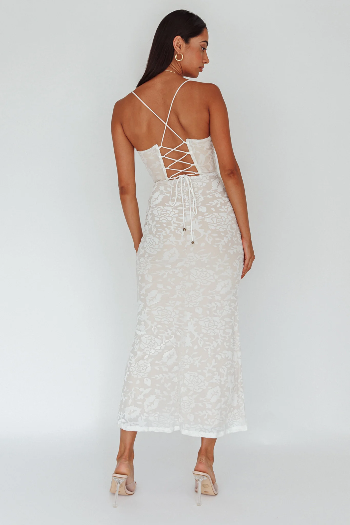 Nouveau U-Neckline Midi Dress Floral White - Sonourner