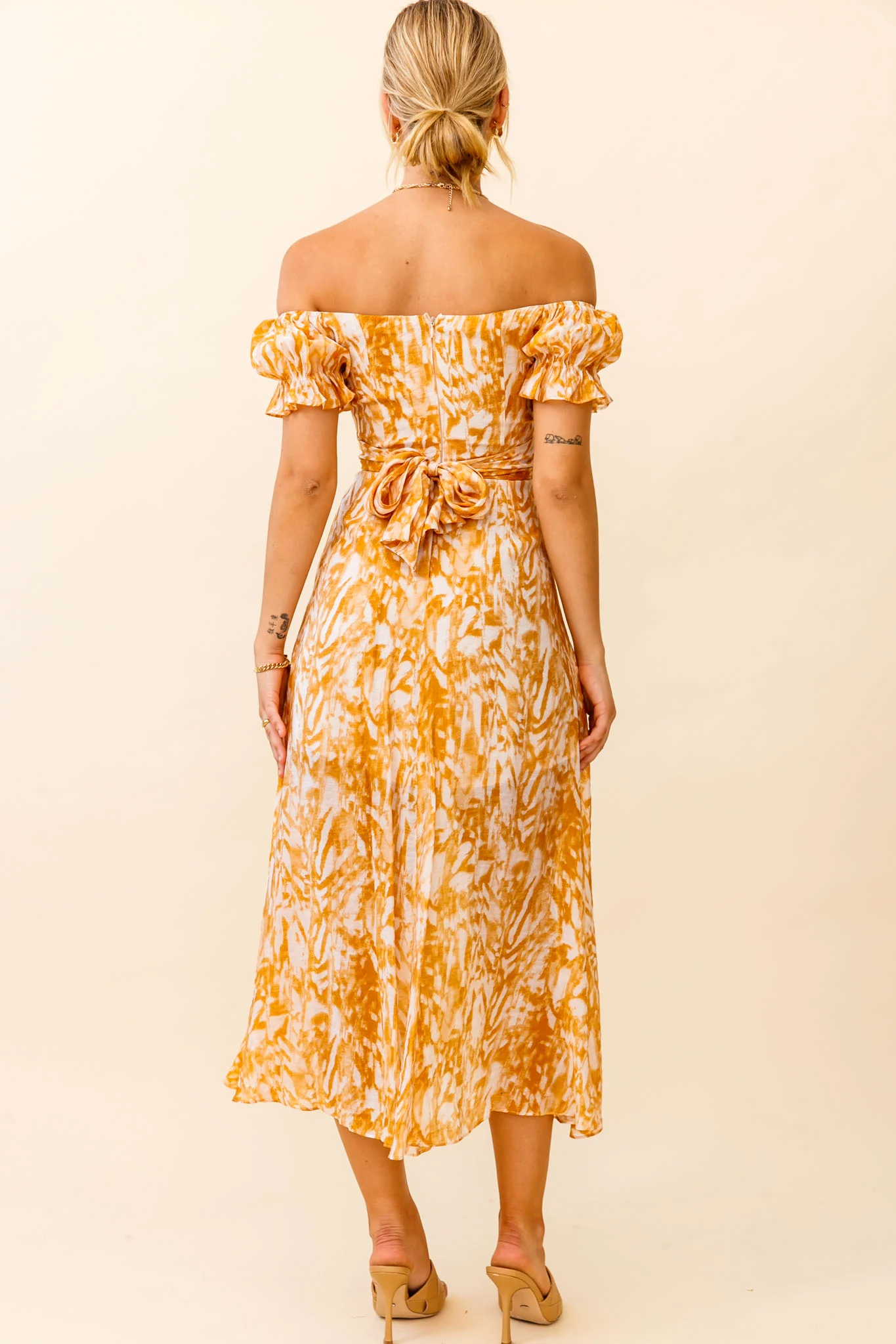 Linka Off-Shoulder Tie Back Midi Dress Printed Orange - Sonourner