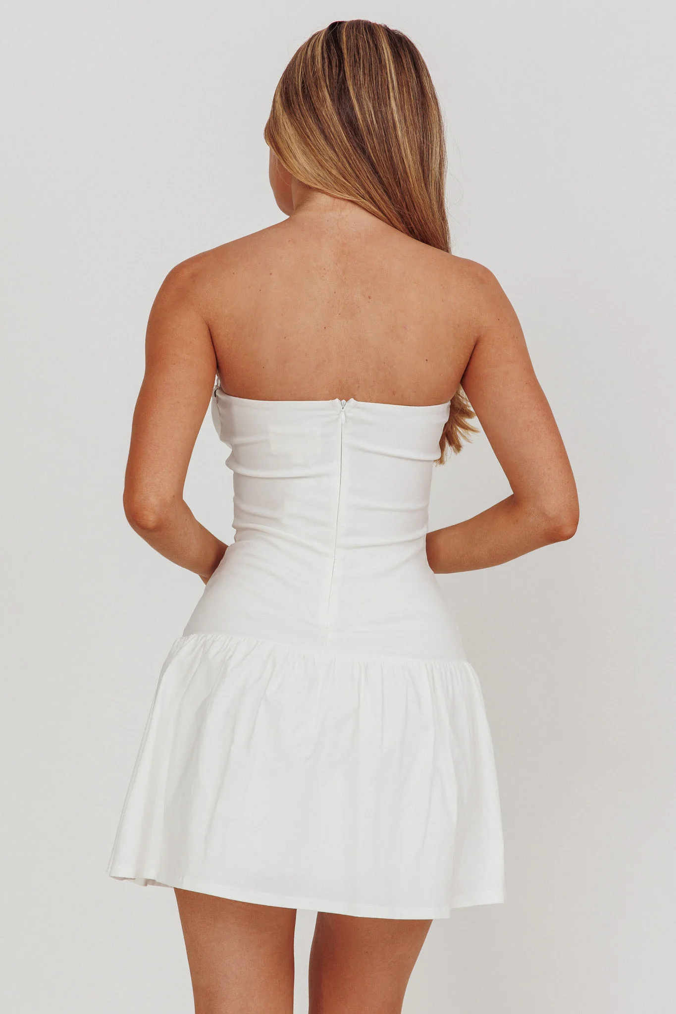 Cosmic Eyes Bow Strapless Mini Dress Off White - Sonourner