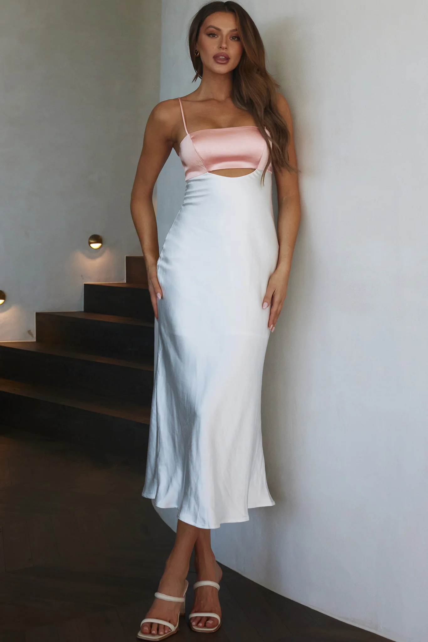 Mariana Cut-Out Bust Midi Dress Blush - Sonourner