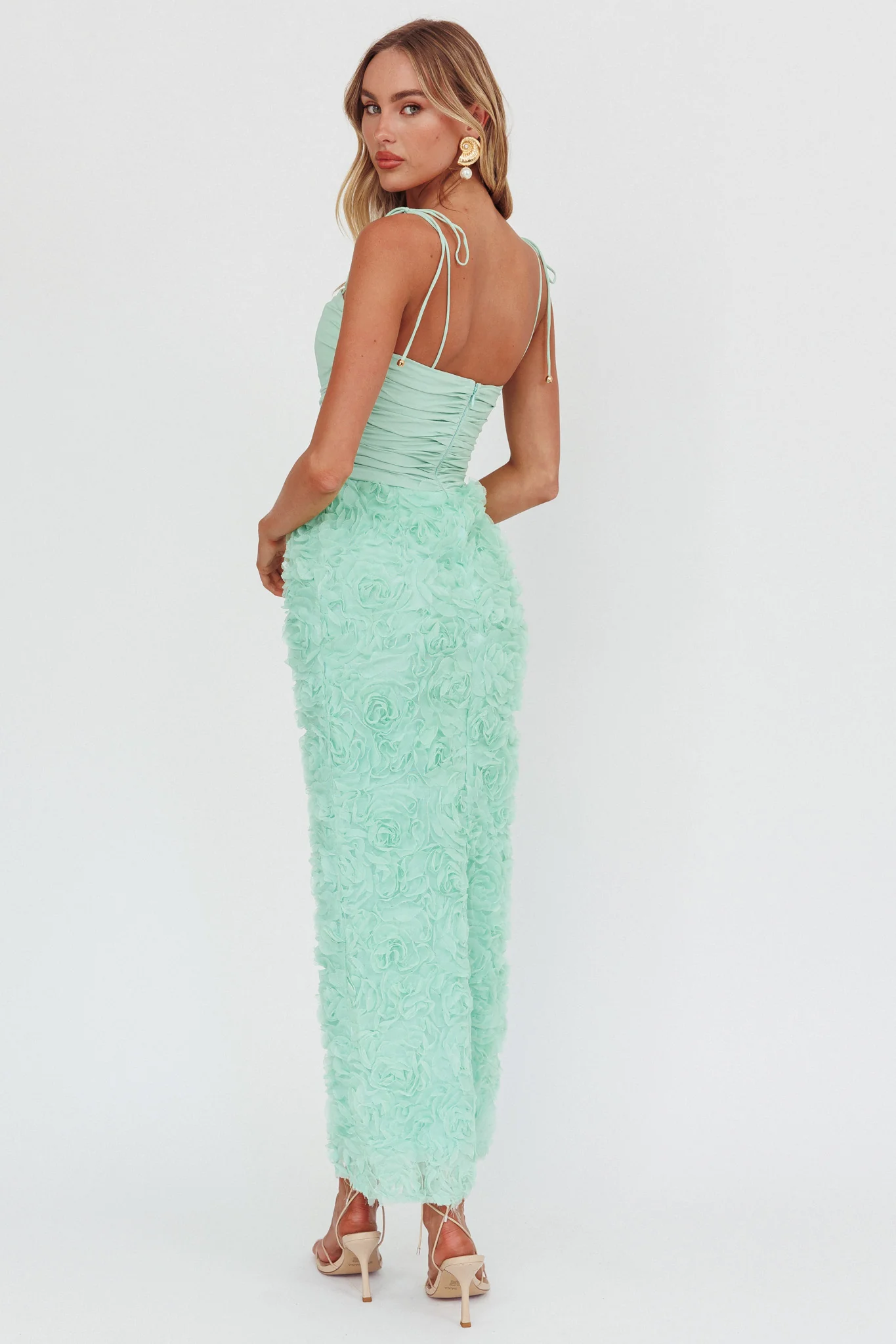 Love & Honor Textured Floral Maxi Dress Sage - Sonourner