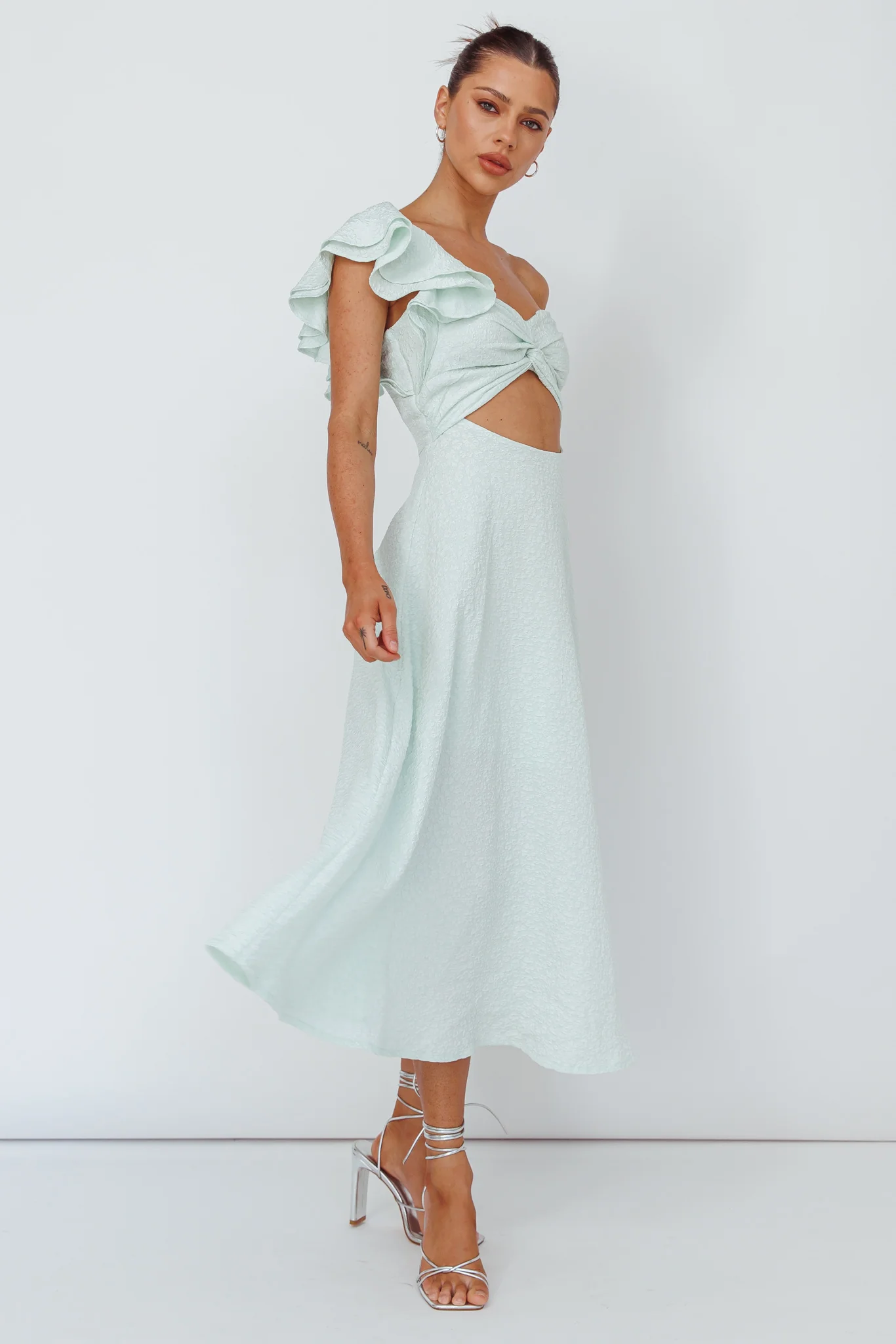 Jolina Ruffle Shoulder Midi Dress Mint - Sonourner