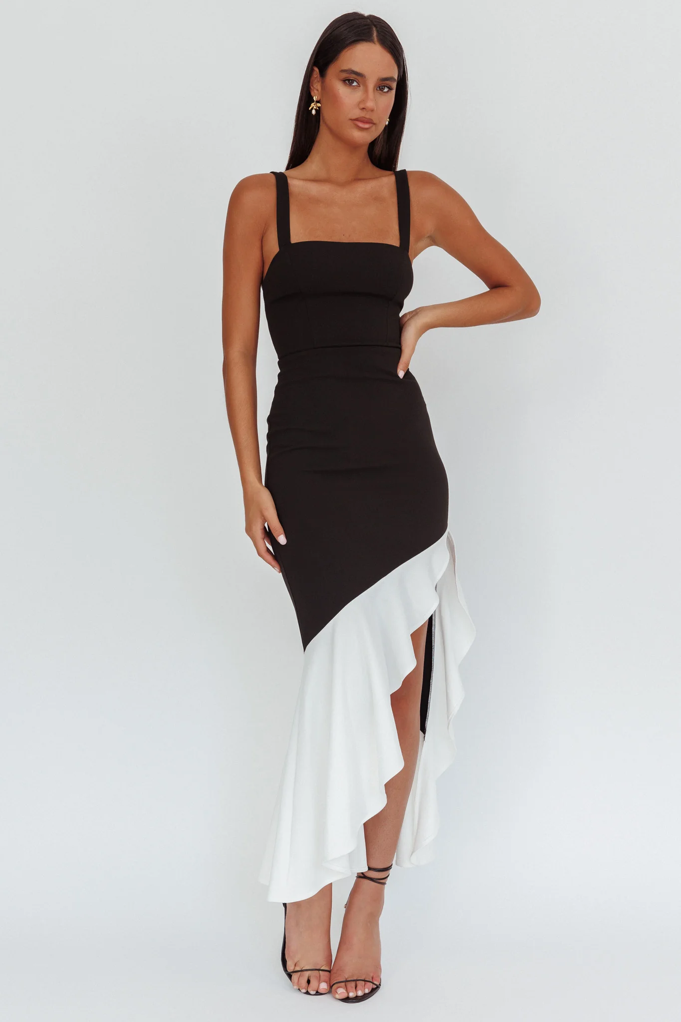 Delighted Asymmetric Hem Maxi Dress Contrast Black - Sonourner
