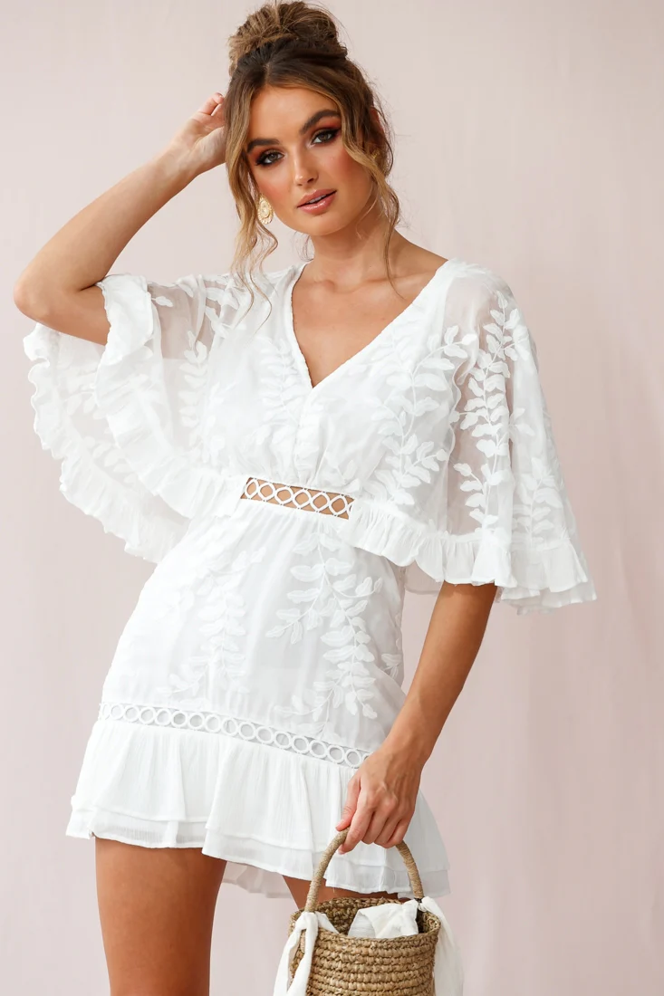 Caspar Leafy Embroidered Dress White - Sonourner