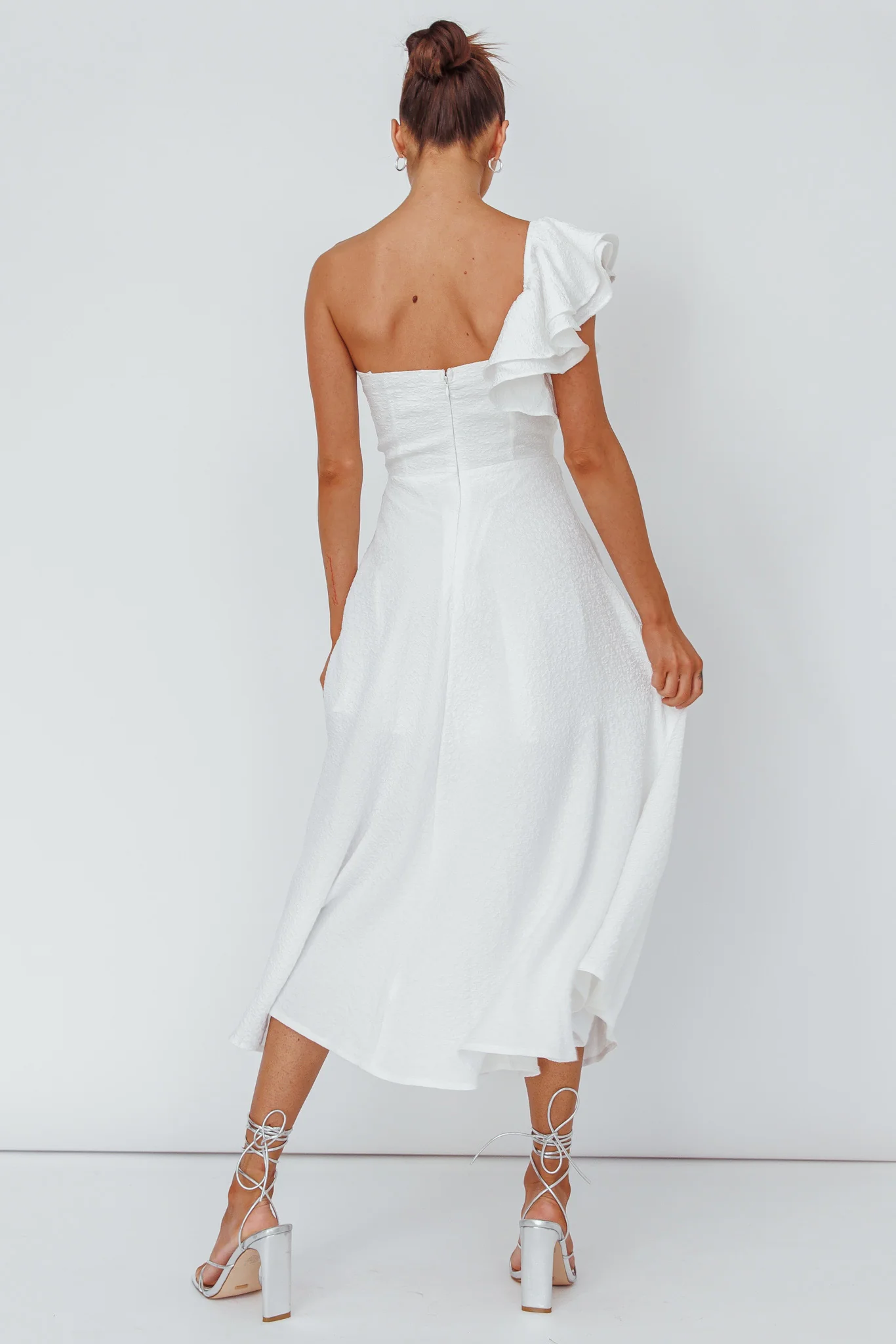 Jolina Ruffle Shoulder Midi Dress White - Sonourner