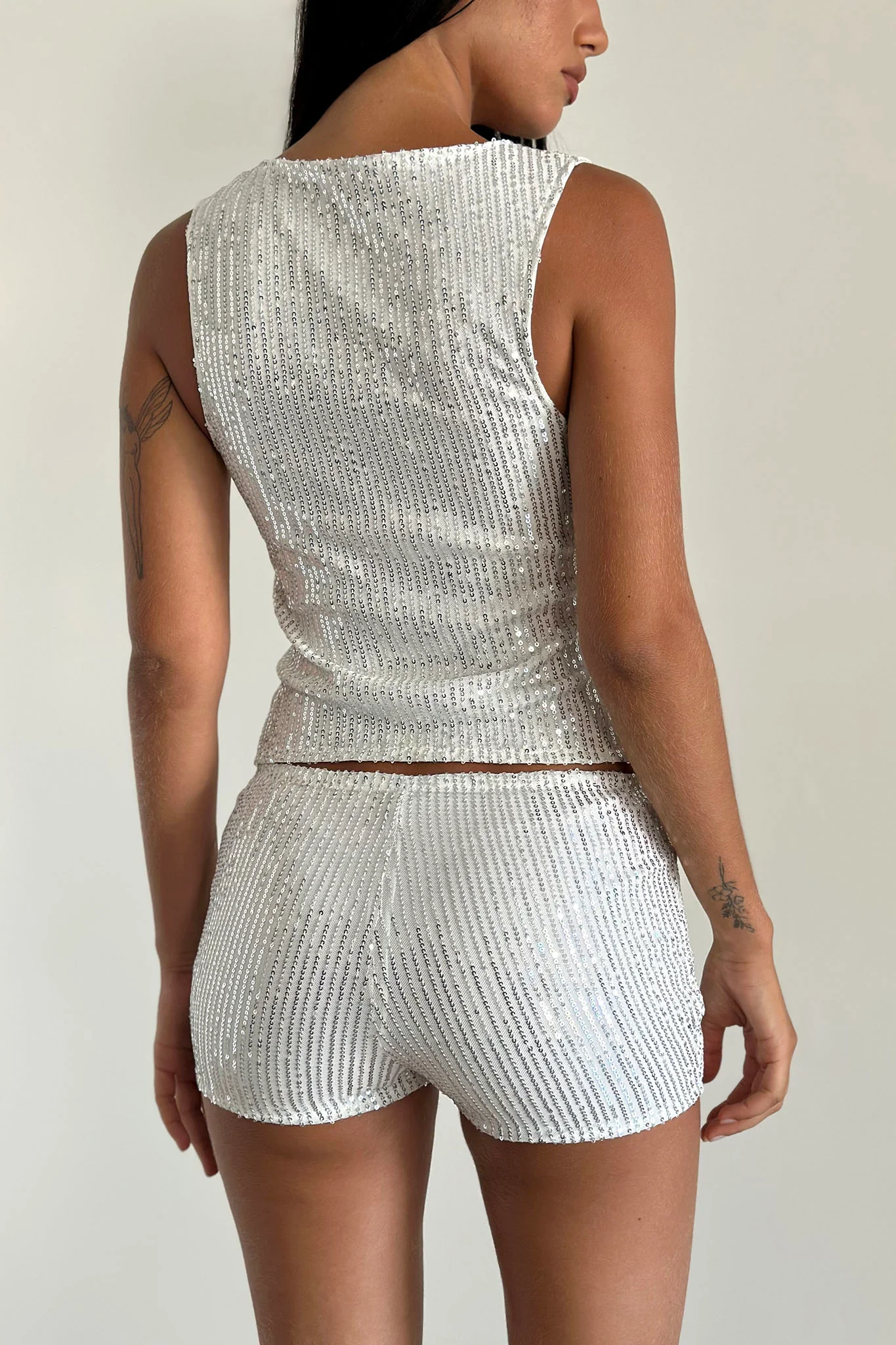 Erna Shorts Silver Chrome Sequin - Sonourner