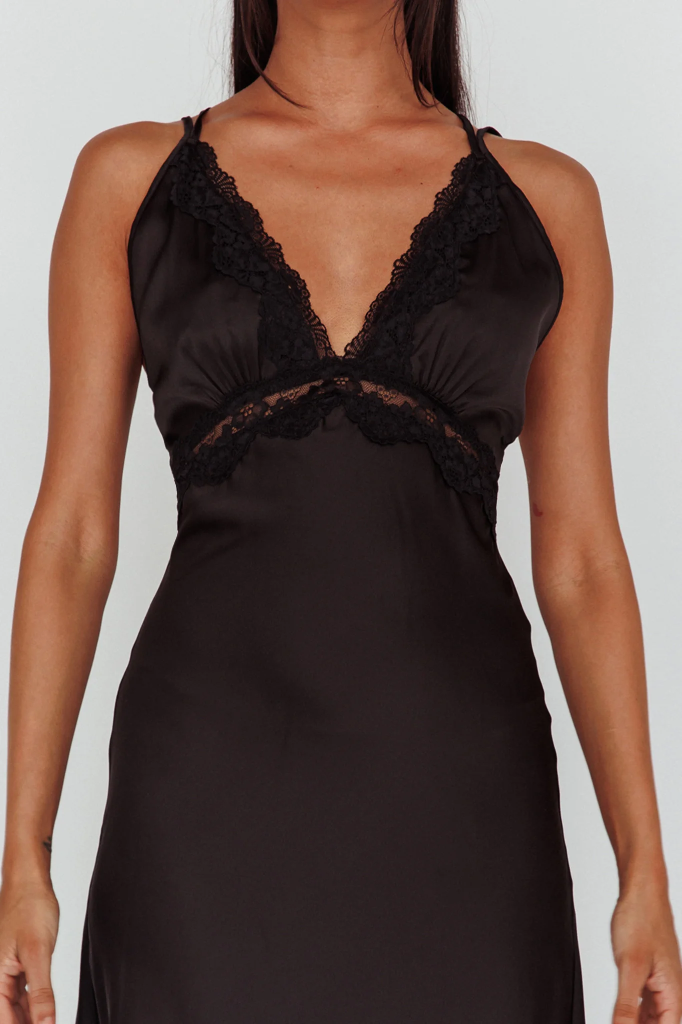 Signature Lace Trim Midi Dress Black - Sonourner