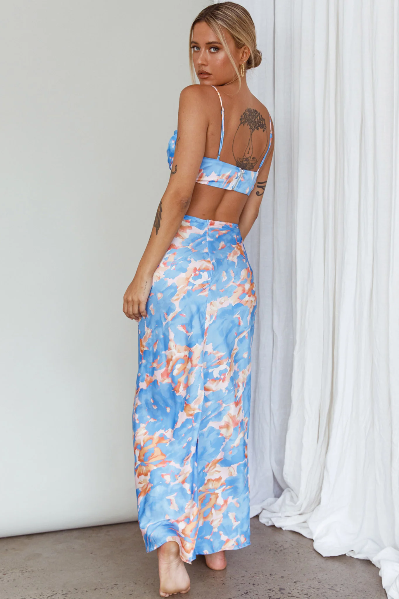 Well Versed Maxi Skirt Abstract Blue - Sonourner