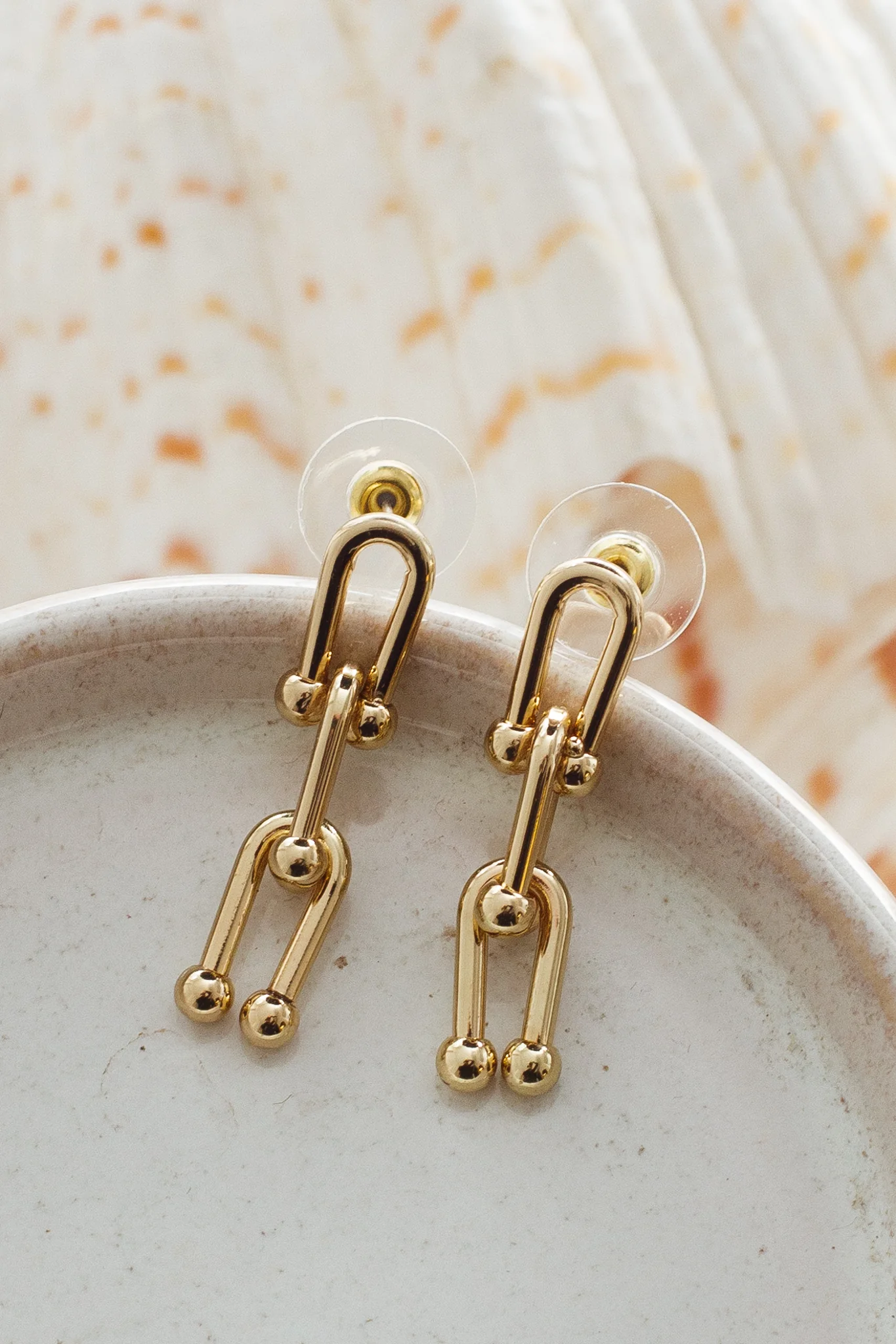 Eternity Horseshoe Link Earrings Gold - Sonourner