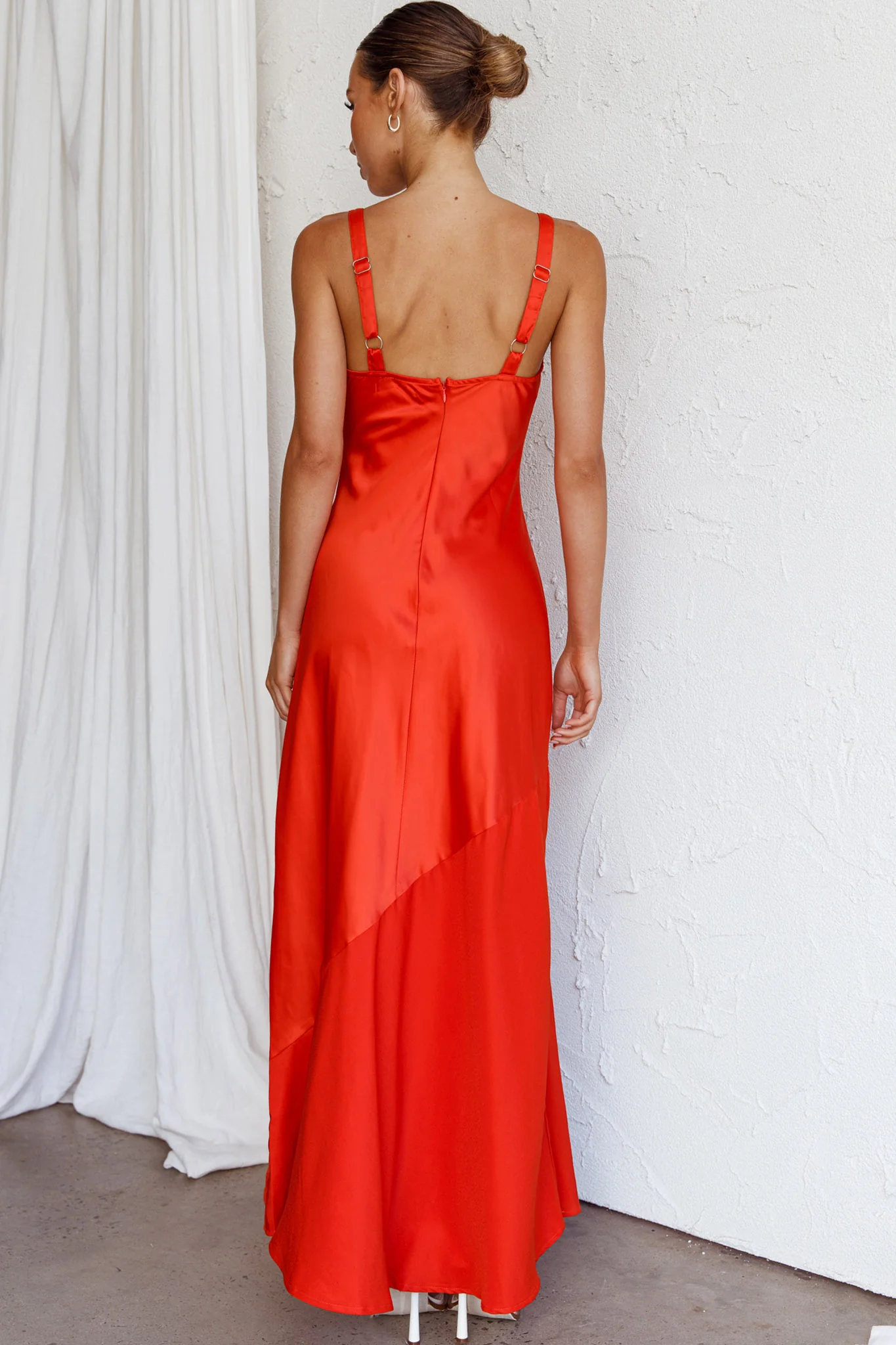 Front Row Scoop Neck Midi Dress Tangerine - Sonourner