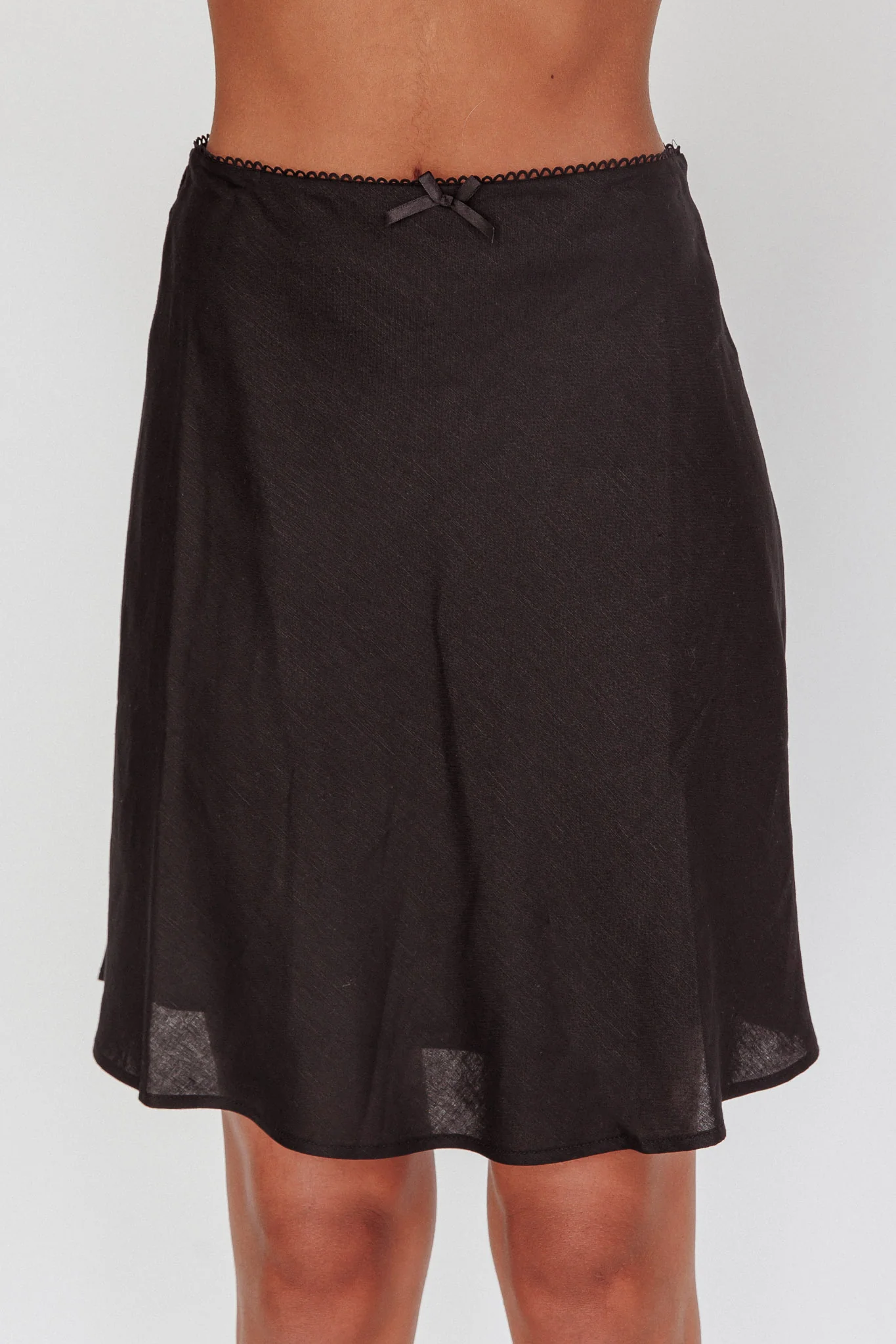 Emotional Knee Length Skirt Black - Sonourner