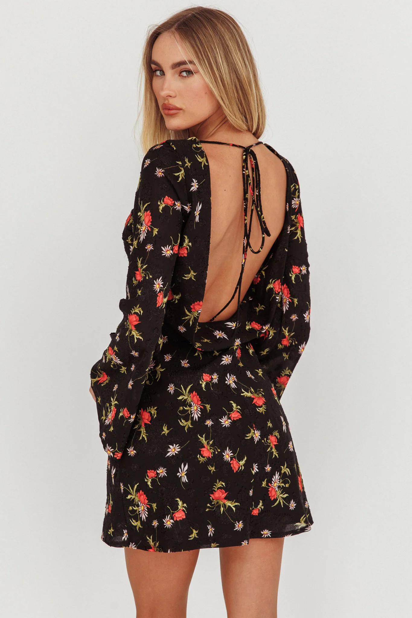 Thriller Long Sleeve Backless Mini Dress Floral Black - Sonourner