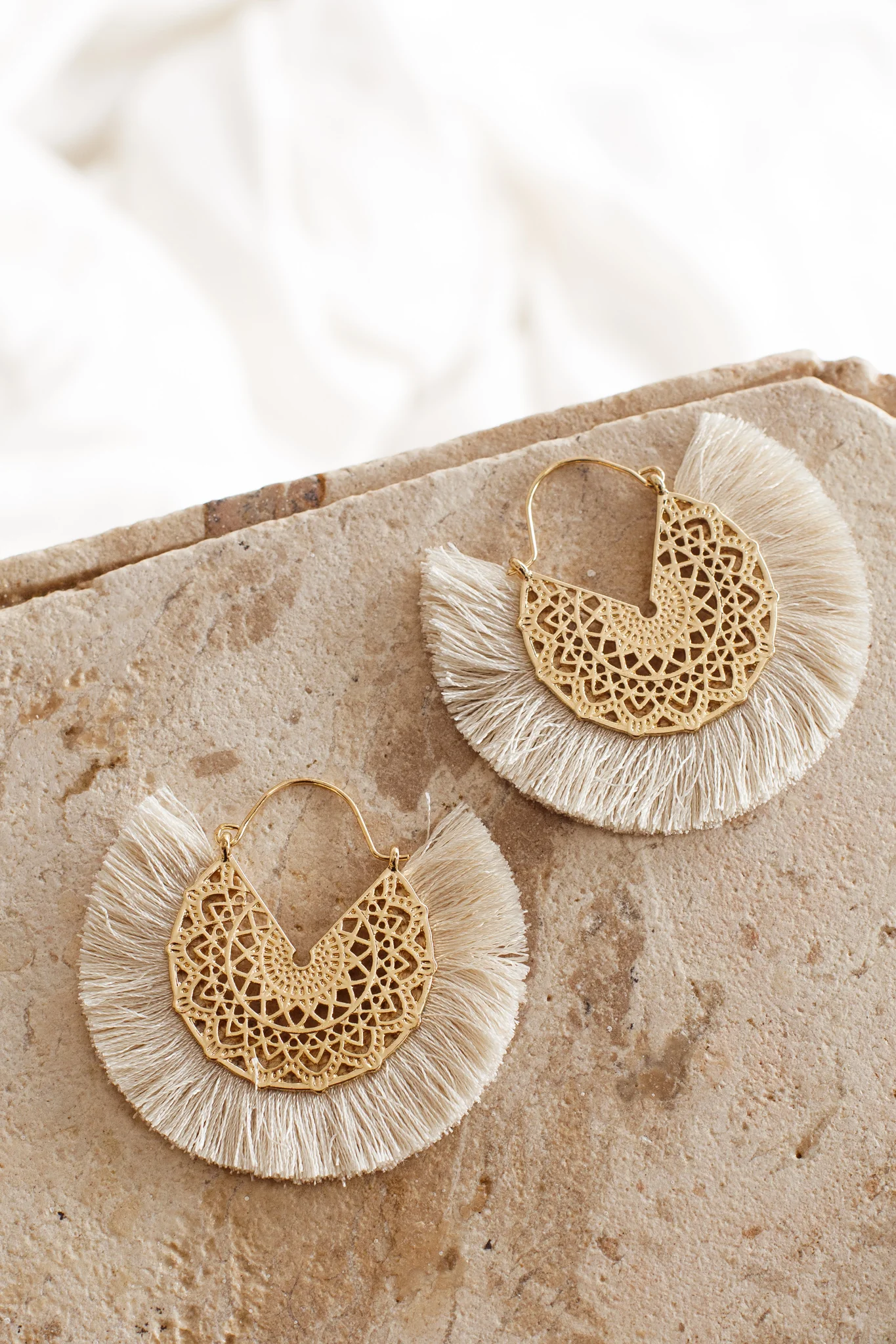 Bali Gold Filigree Fringing Earrings Beige - Sonourner