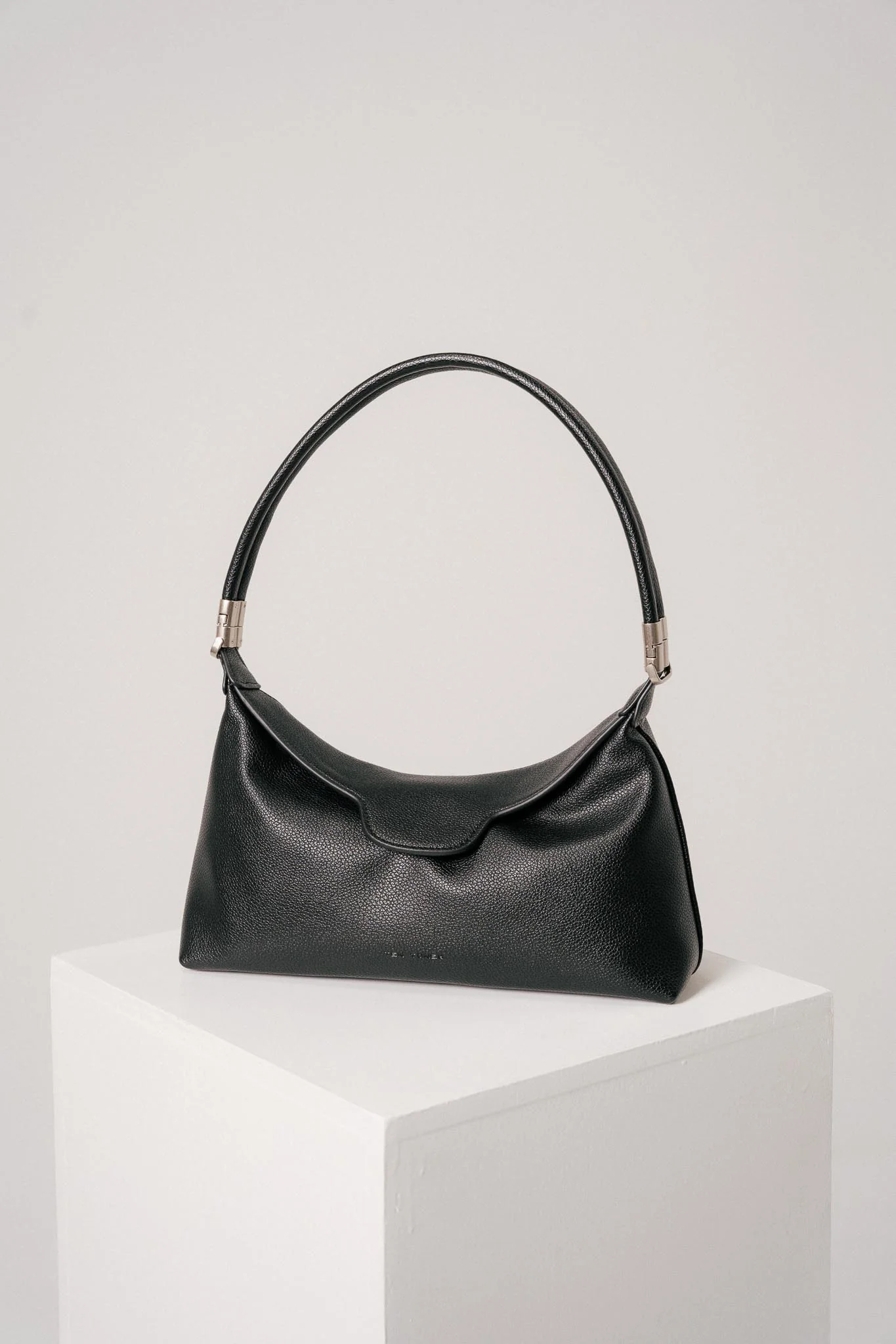 TEN TONES Aurelia Hobo Bag Black - Sonourner