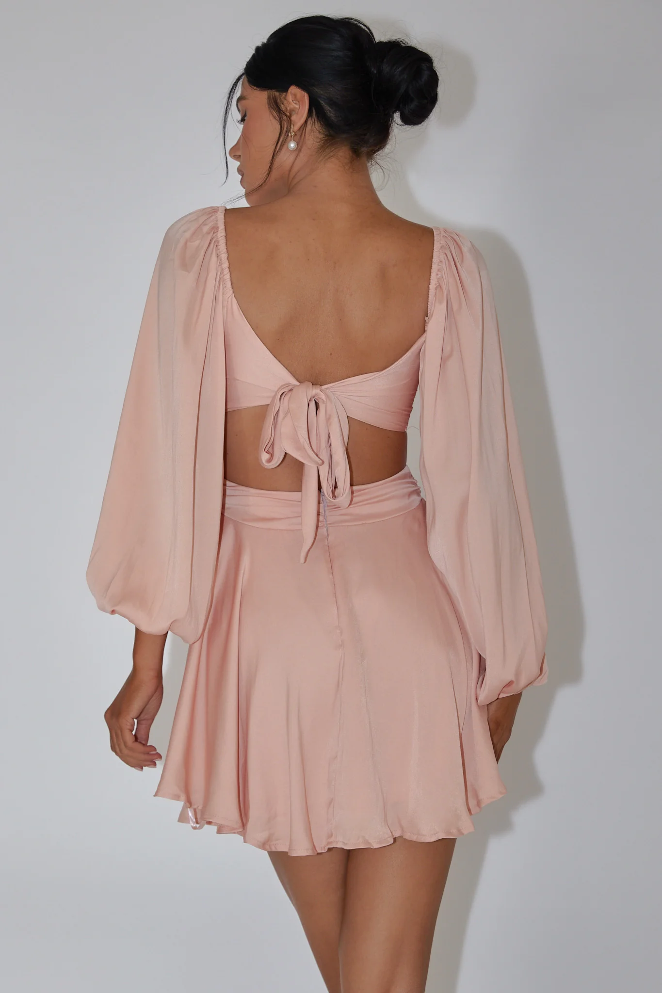 Miraya Balloon Sleeve Twist Mini Dress Peach - Sonourner