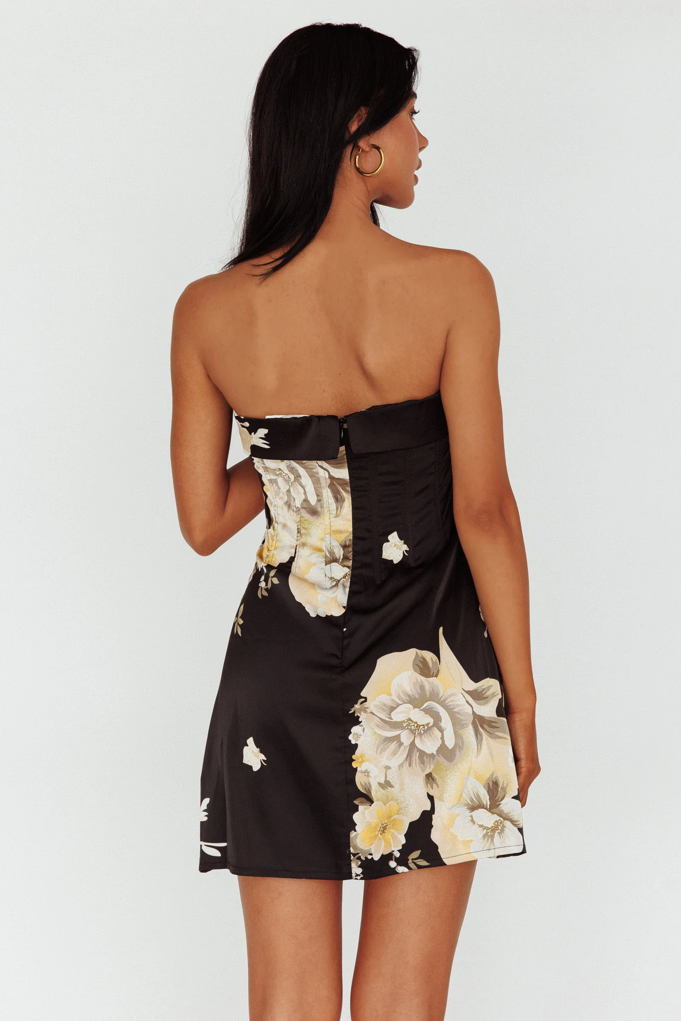 Govana Foldover Neckline Mini Dress Print Black - Sonourner