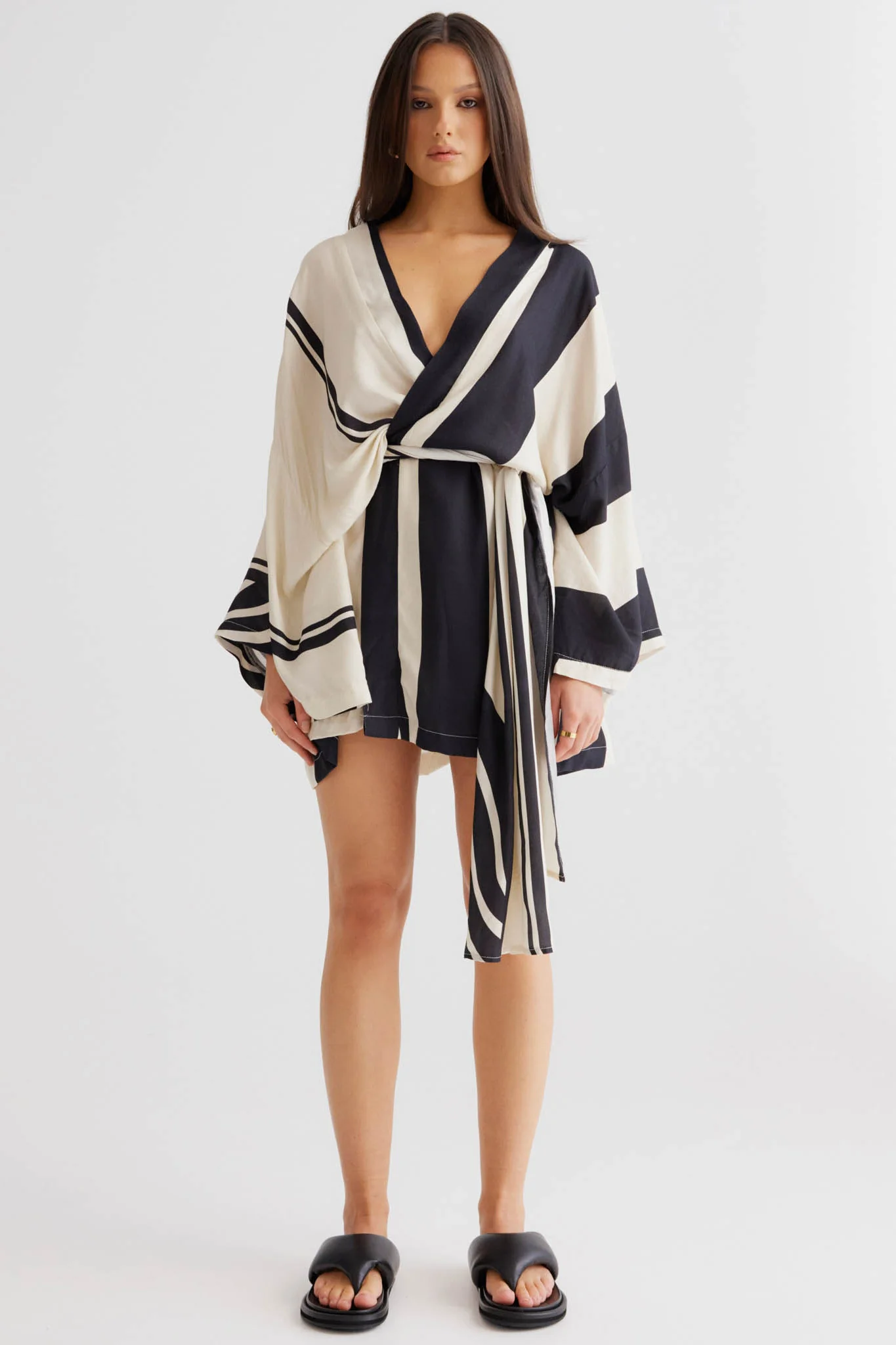 SNDYS Alba Wrap Dress Black Print - Sonourner