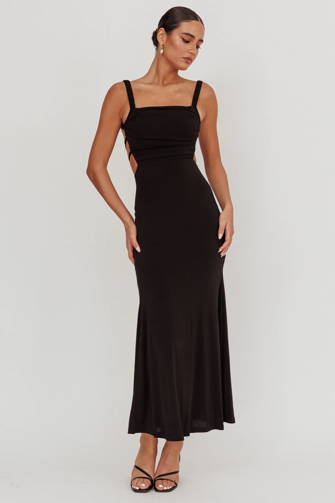 Dream Crush Lace-Up Back Maxi Dress Black - Sonourner
