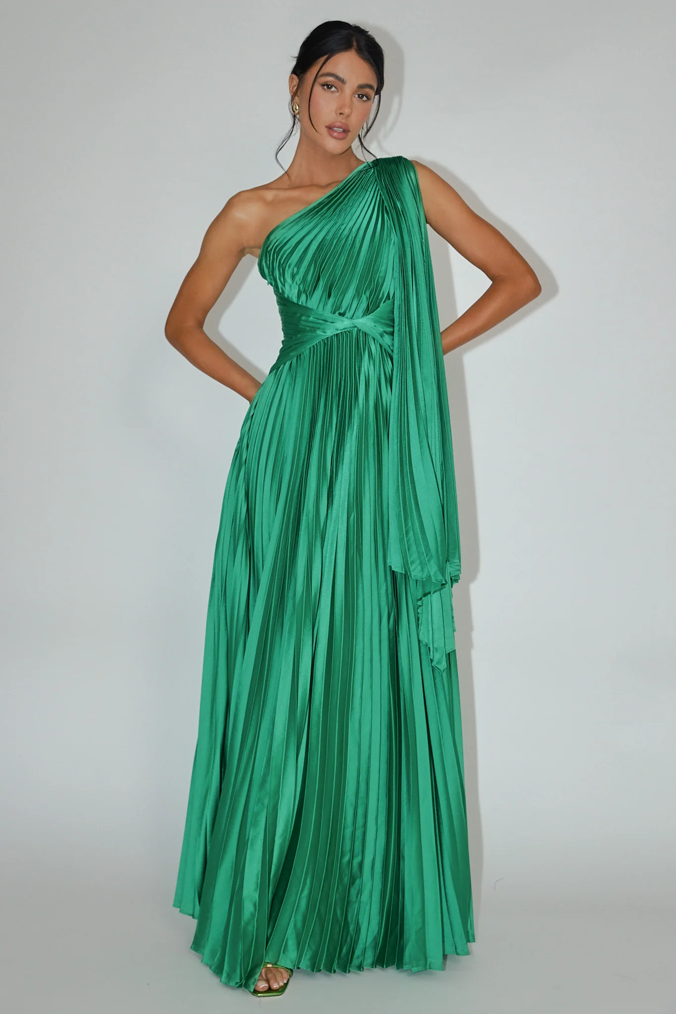 Laxmi Accordion Pleat Maxi Dress Kelly Green - Sonourner