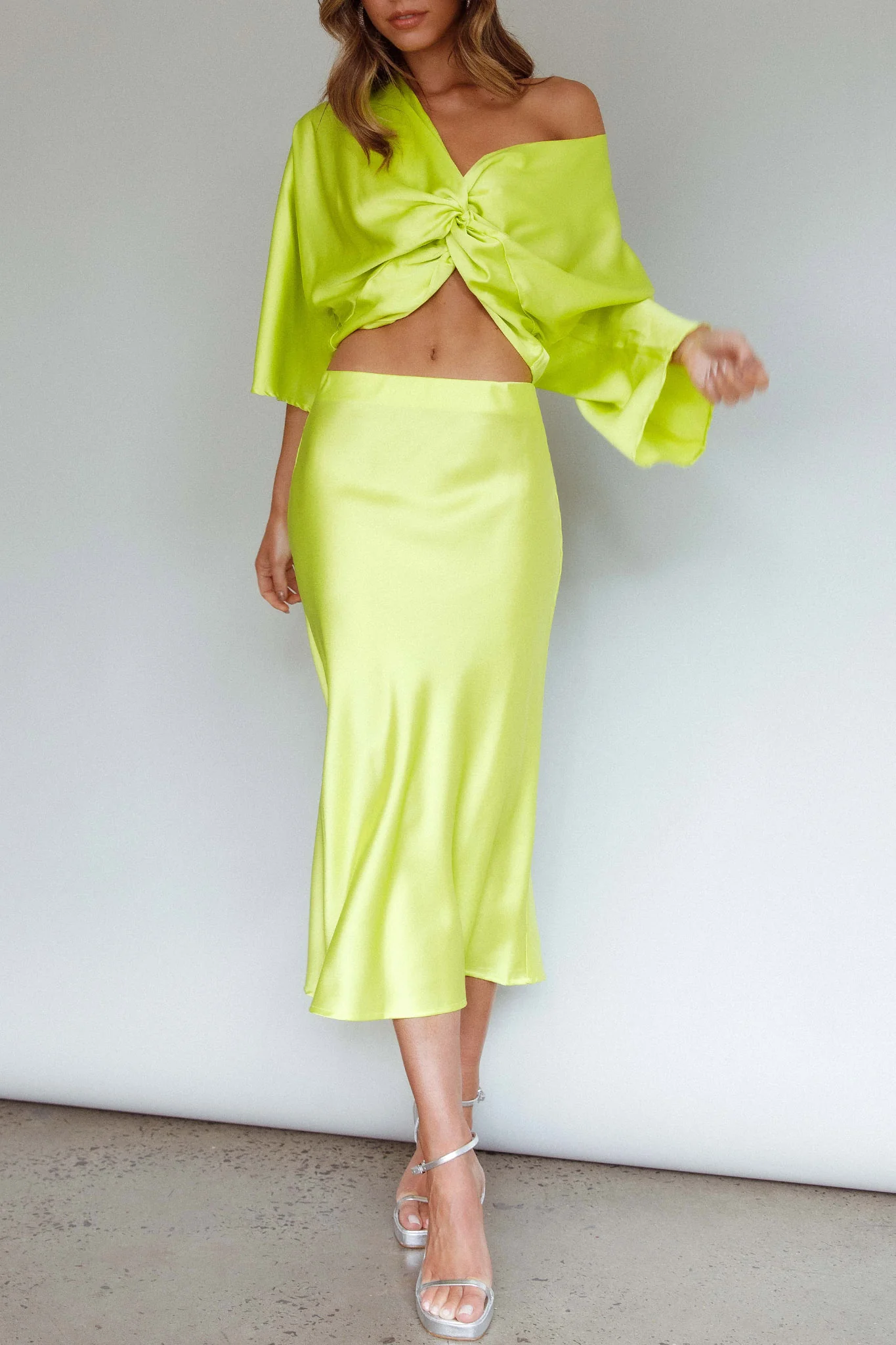 Lolah Satin Midi Skirt Citron - Sonourner