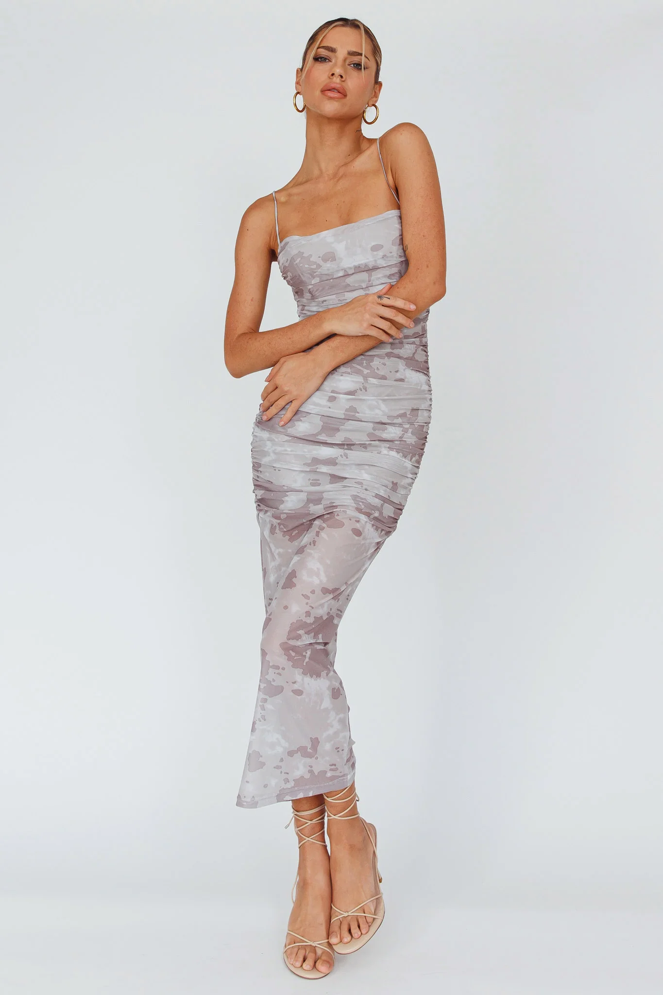 Logan Strapless Ruched Midi Dress Print Sand - Sonourner