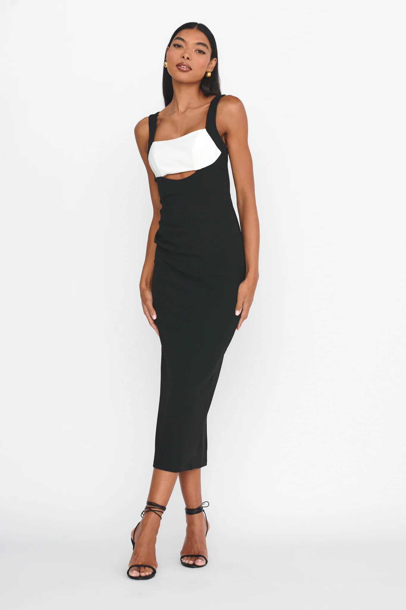 Move Maker Cut-Out Midi Dress Black - Sonourner