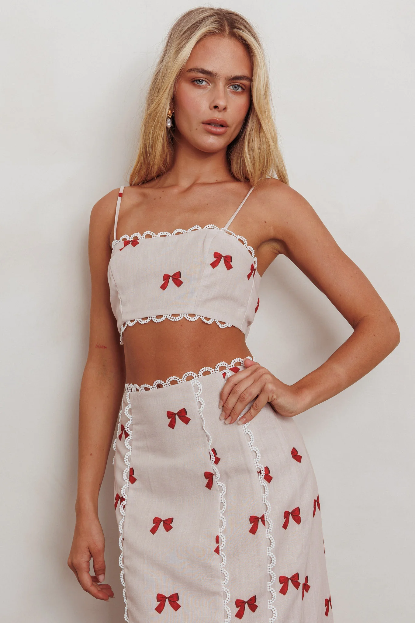 Chamberlain Scallop Trim Maxi Skirt Red Bow - Sonourner