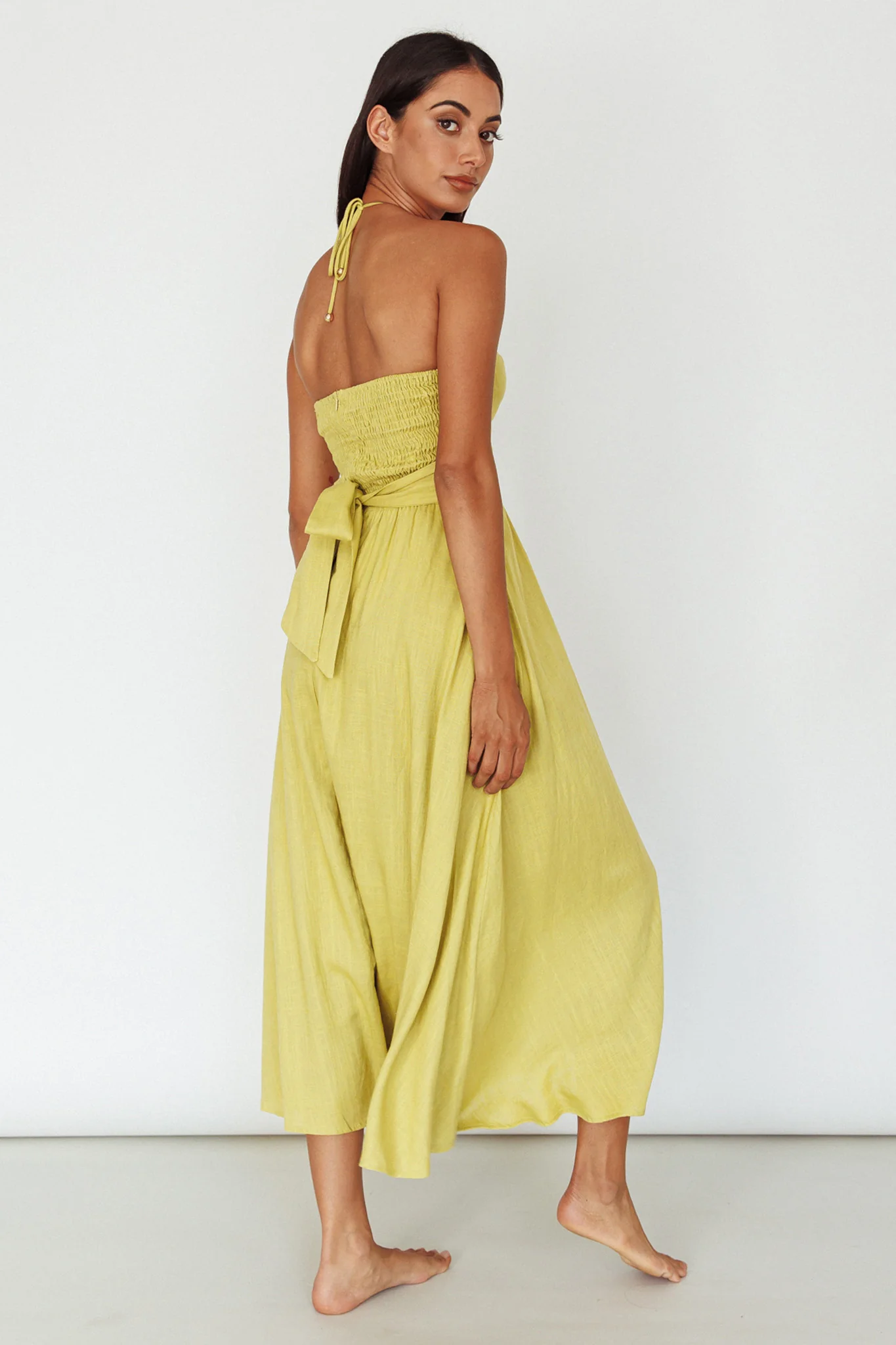 Maravilhosa Keyhole Halter Midi Dress Lime - Sonourner