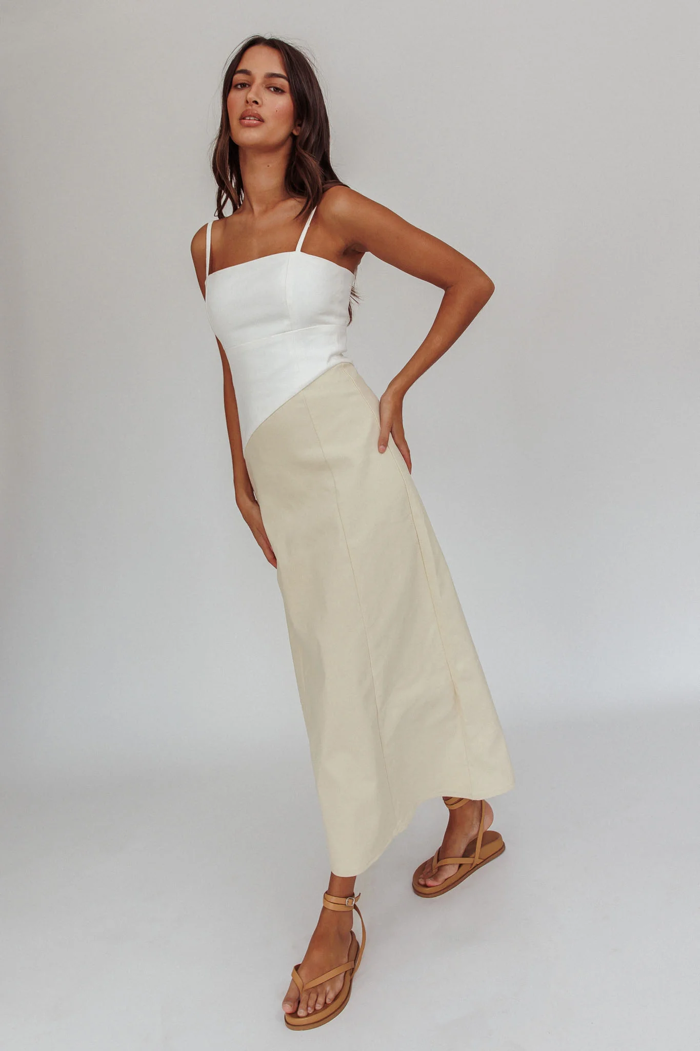 Irelia Contrast Maxi Dress White - Sonourner