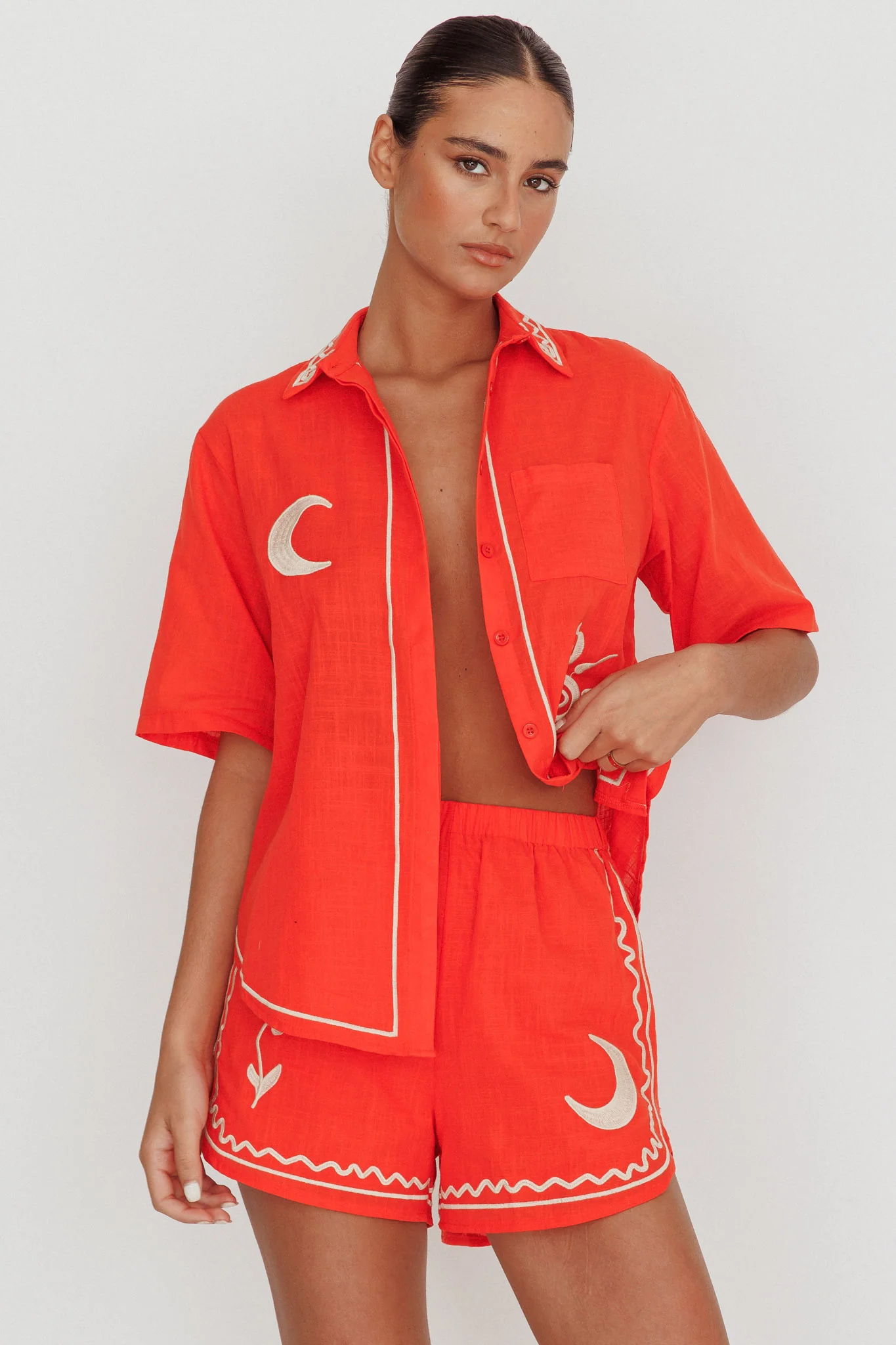 On Vacay Elastic Waist Embroidered Shorts Orange - Sonourner