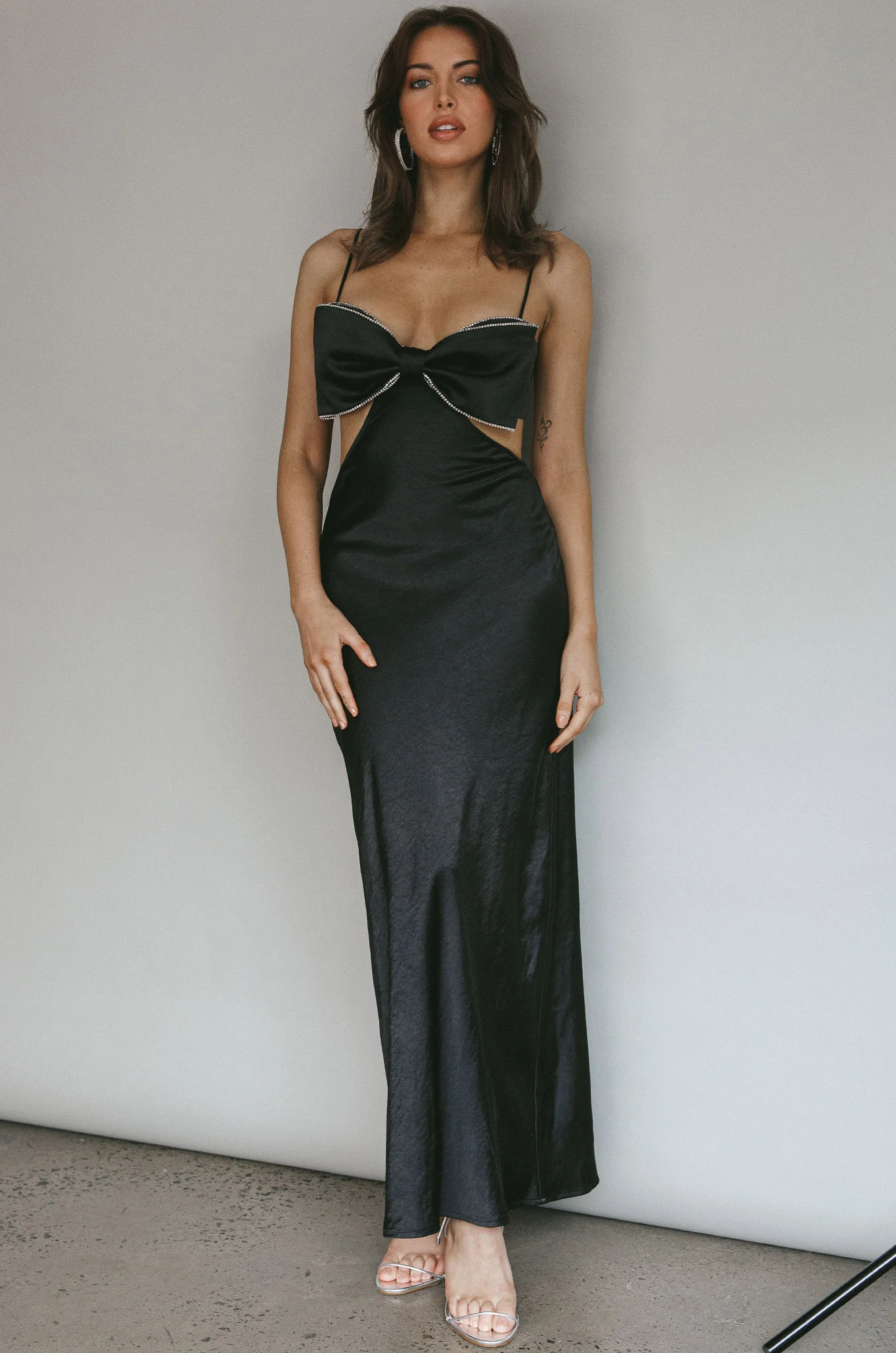 Aurelia Diamante Bow Maxi Dress Black - Sonourner