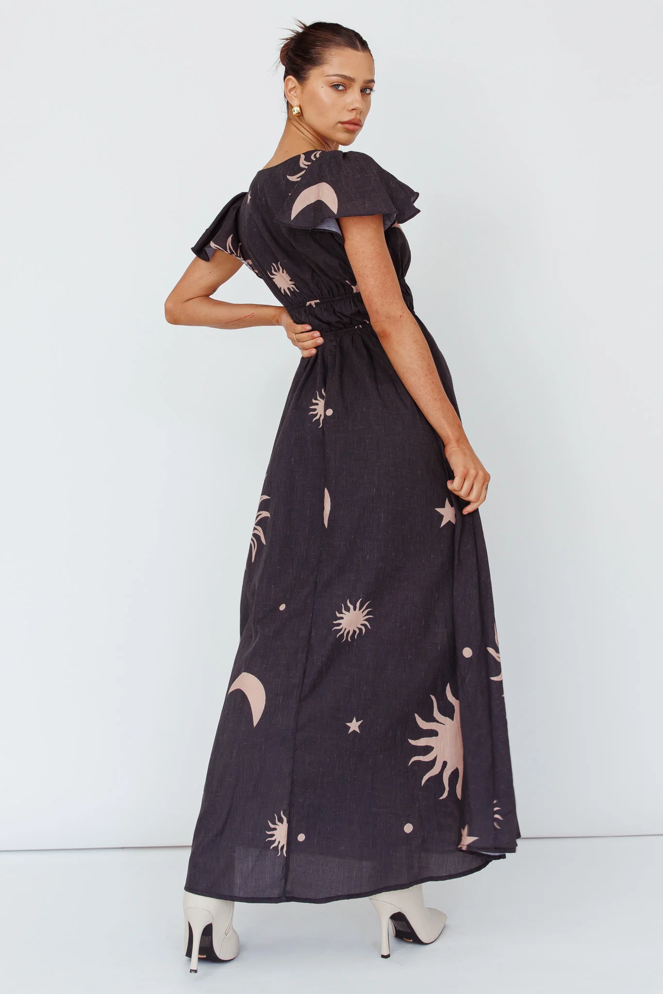 Carnivale Angel Sleeve Maxi Dress Black/Beige - Sonourner